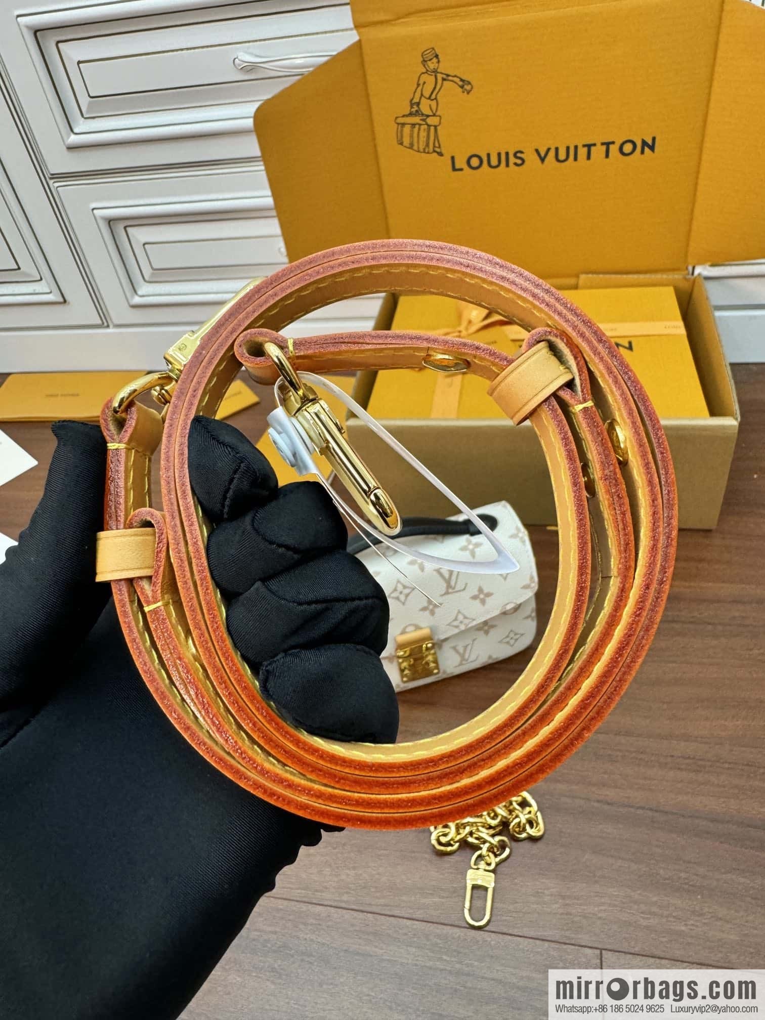 LV M46914 POCHETTE MÉTIS EAST WEST handbag