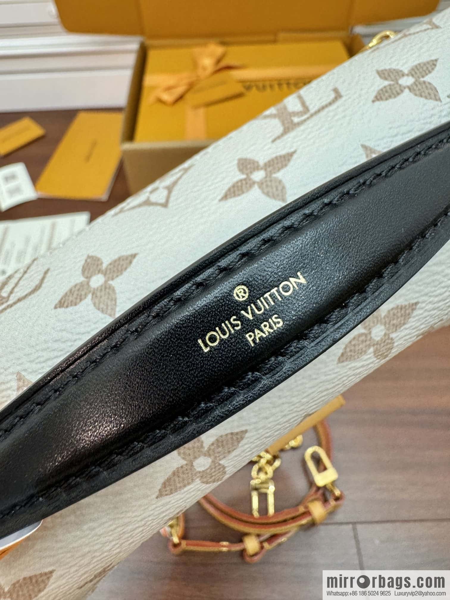 LV M46914 POCHETTE MÉTIS EAST WEST handbag