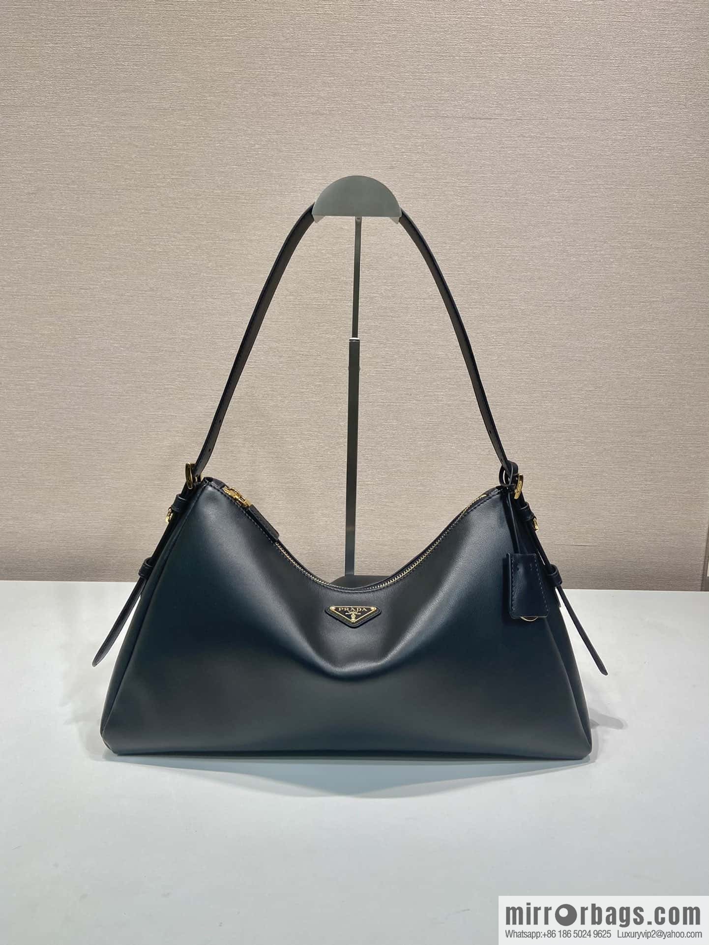 PRADA 🎉 new Aimee armpit bag 🎉 1BC228 🎉 black