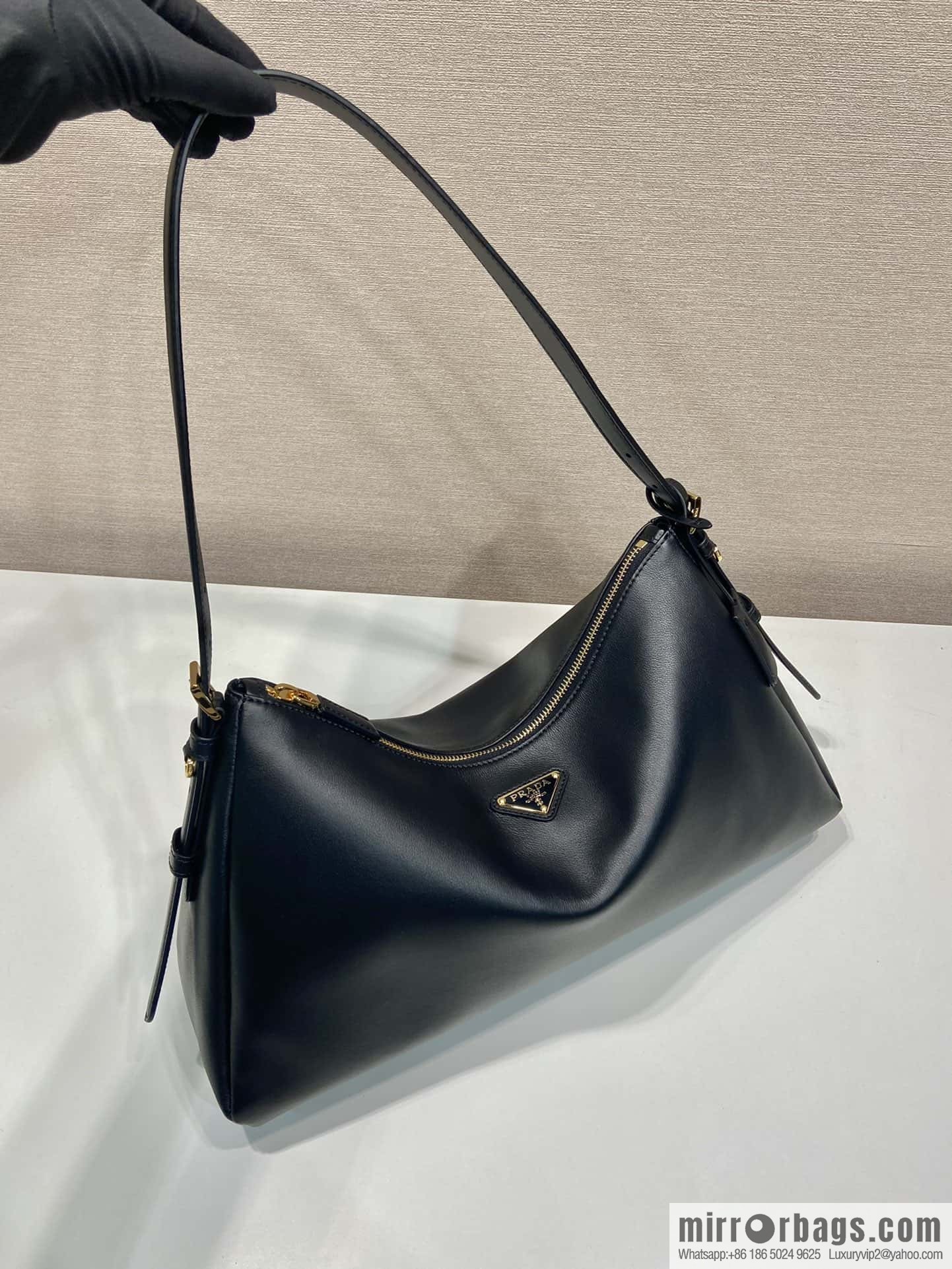 PRADA 🎉 new Aimee armpit bag 🎉 1BC228 🎉 black