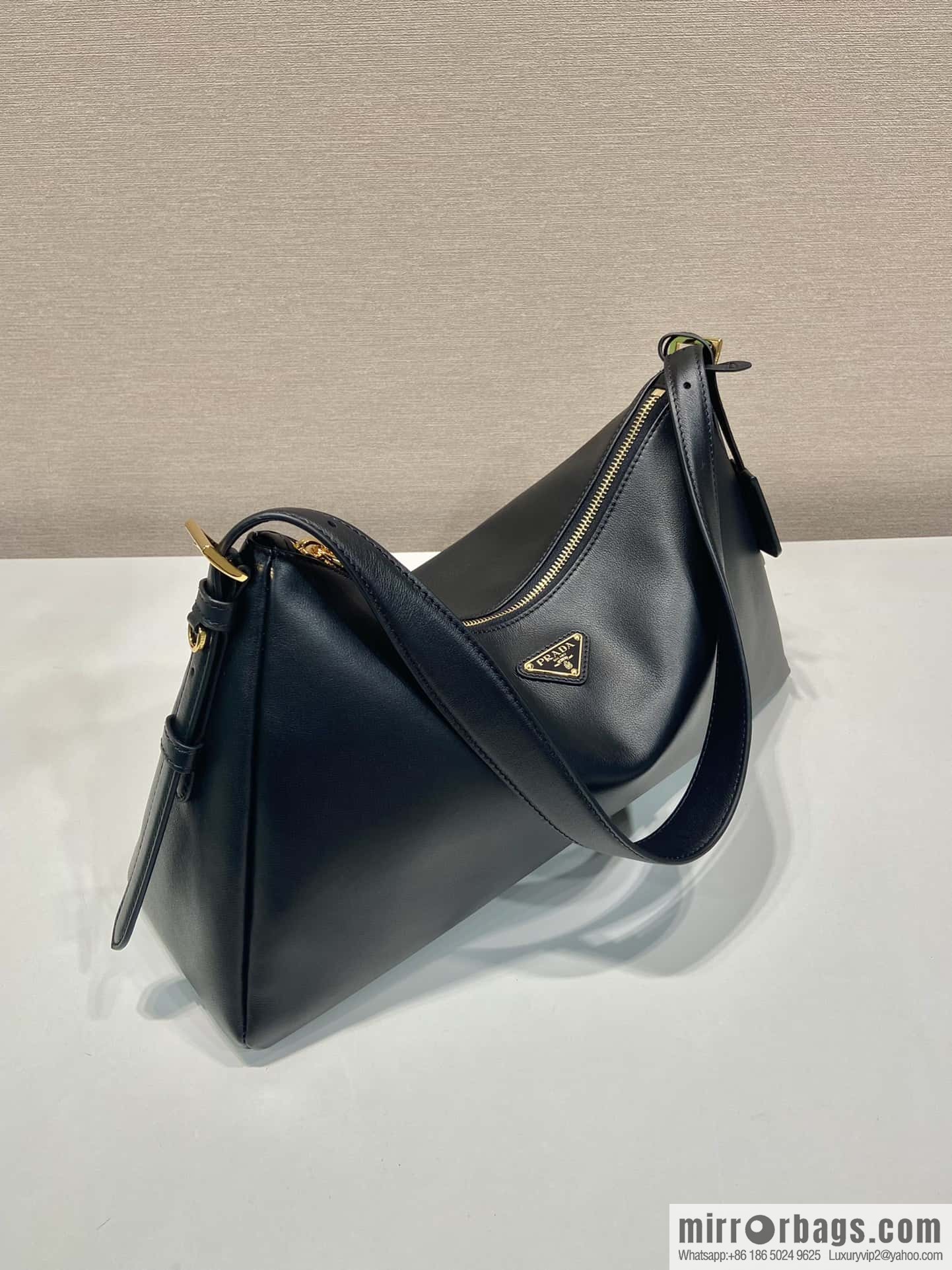 PRADA 🎉 new Aimee armpit bag 🎉 1BC228 🎉 black
