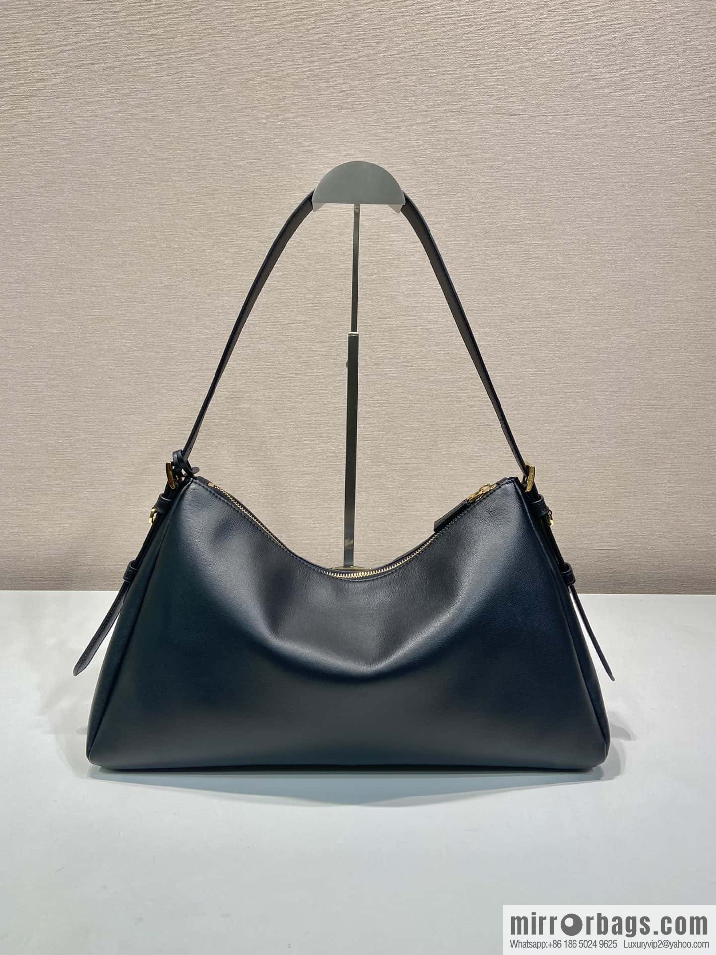 PRADA 🎉 new Aimee armpit bag 🎉 1BC228 🎉 black