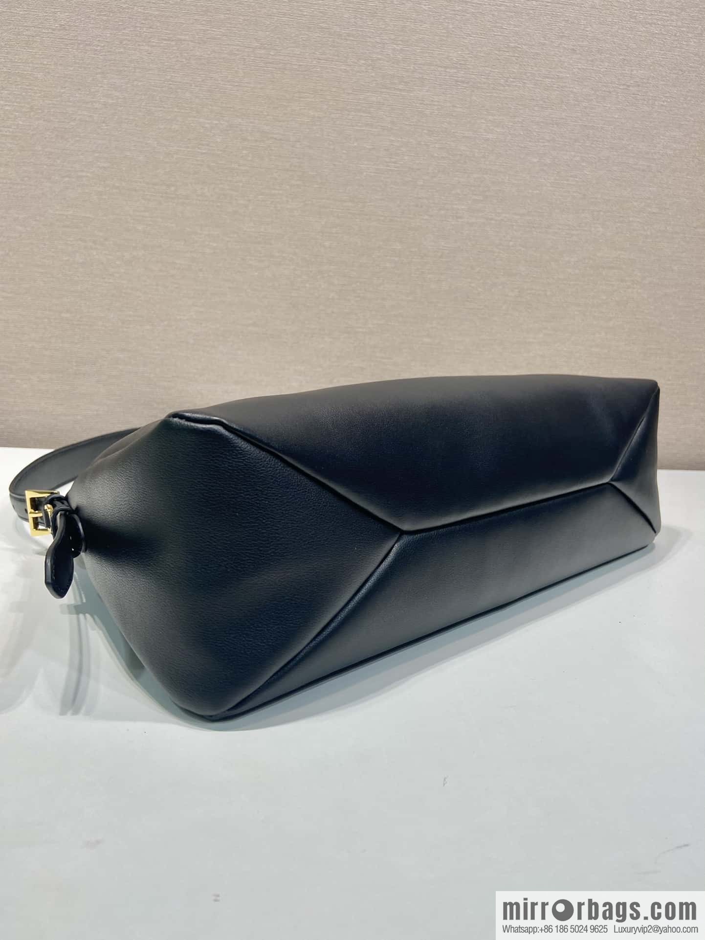 PRADA 🎉 new Aimee armpit bag 🎉 1BC228 🎉 black