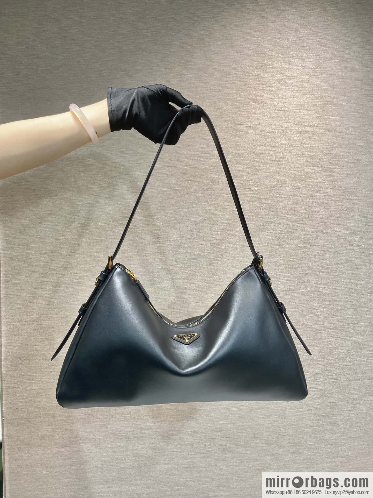 PRADA 🎉 new Aimee armpit bag 🎉 1BC228 🎉 black