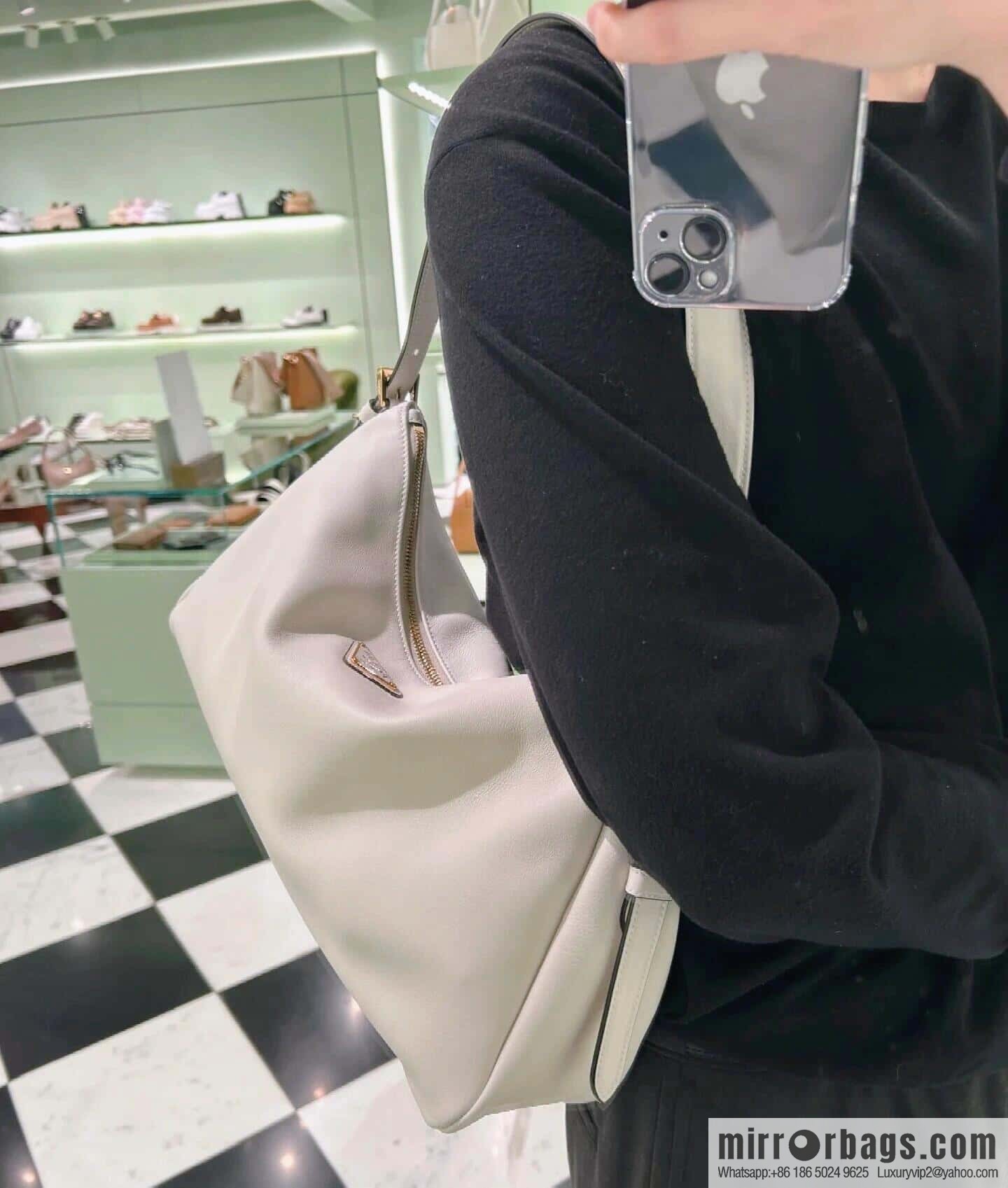 PRADA 🎉 new Aimee armpit bag 🎉 1BC228 🎉 white
