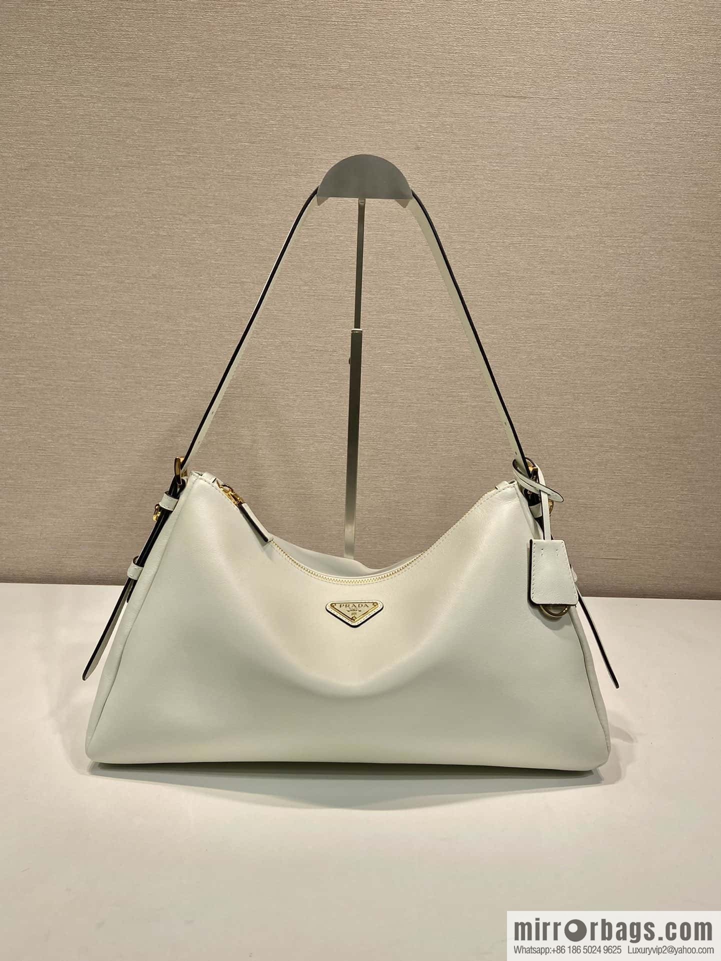 PRADA 🎉 new Aimee armpit bag 🎉 1BC228 🎉 white