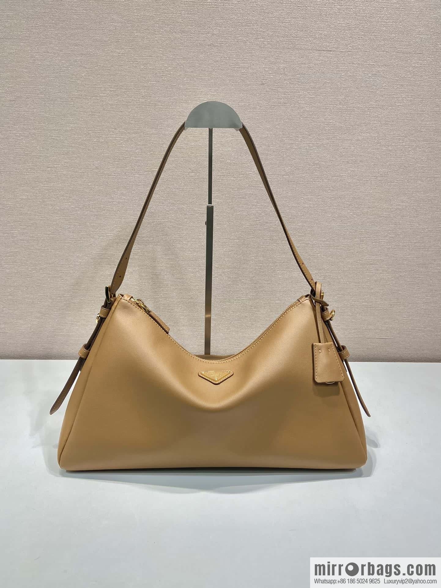 PRADA 🎉 new Aimee armpit bag 🎉 1BC228 🎉 brown