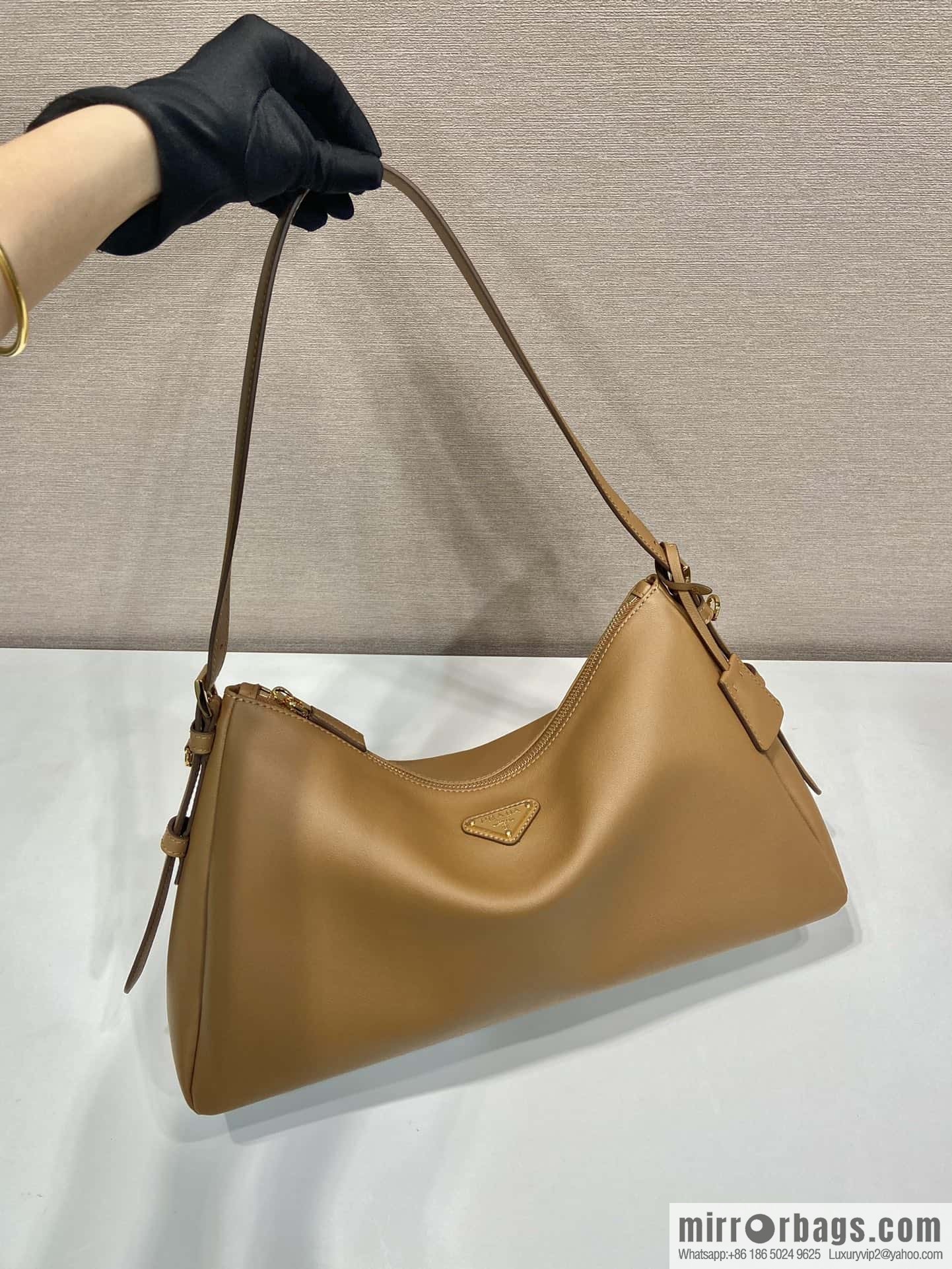 PRADA 🎉 new Aimee armpit bag 🎉 1BC228 🎉 brown