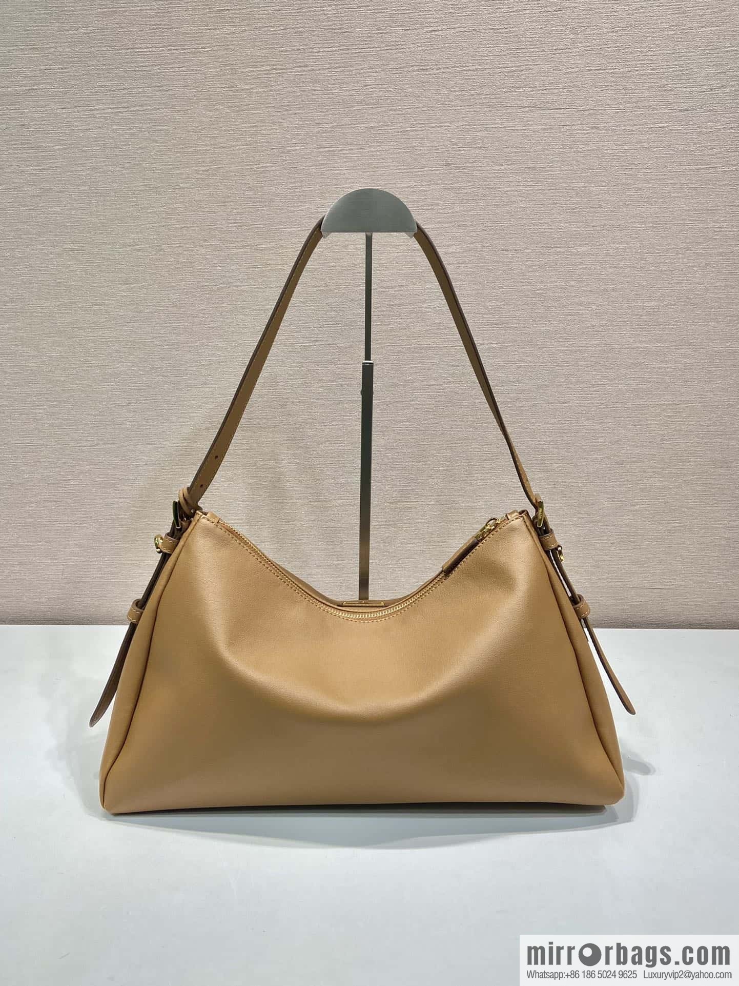 PRADA 🎉 new Aimee armpit bag 🎉 1BC228 🎉 brown