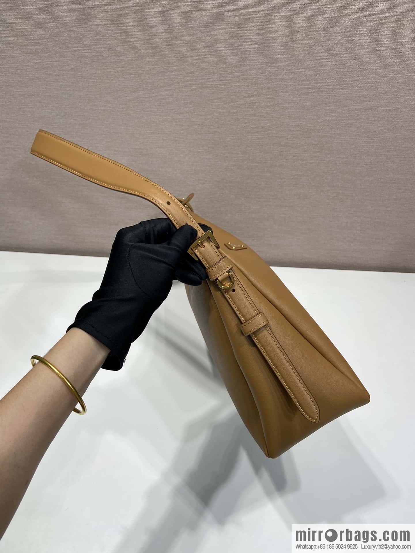 PRADA 🎉 new Aimee armpit bag 🎉 1BC228 🎉 brown