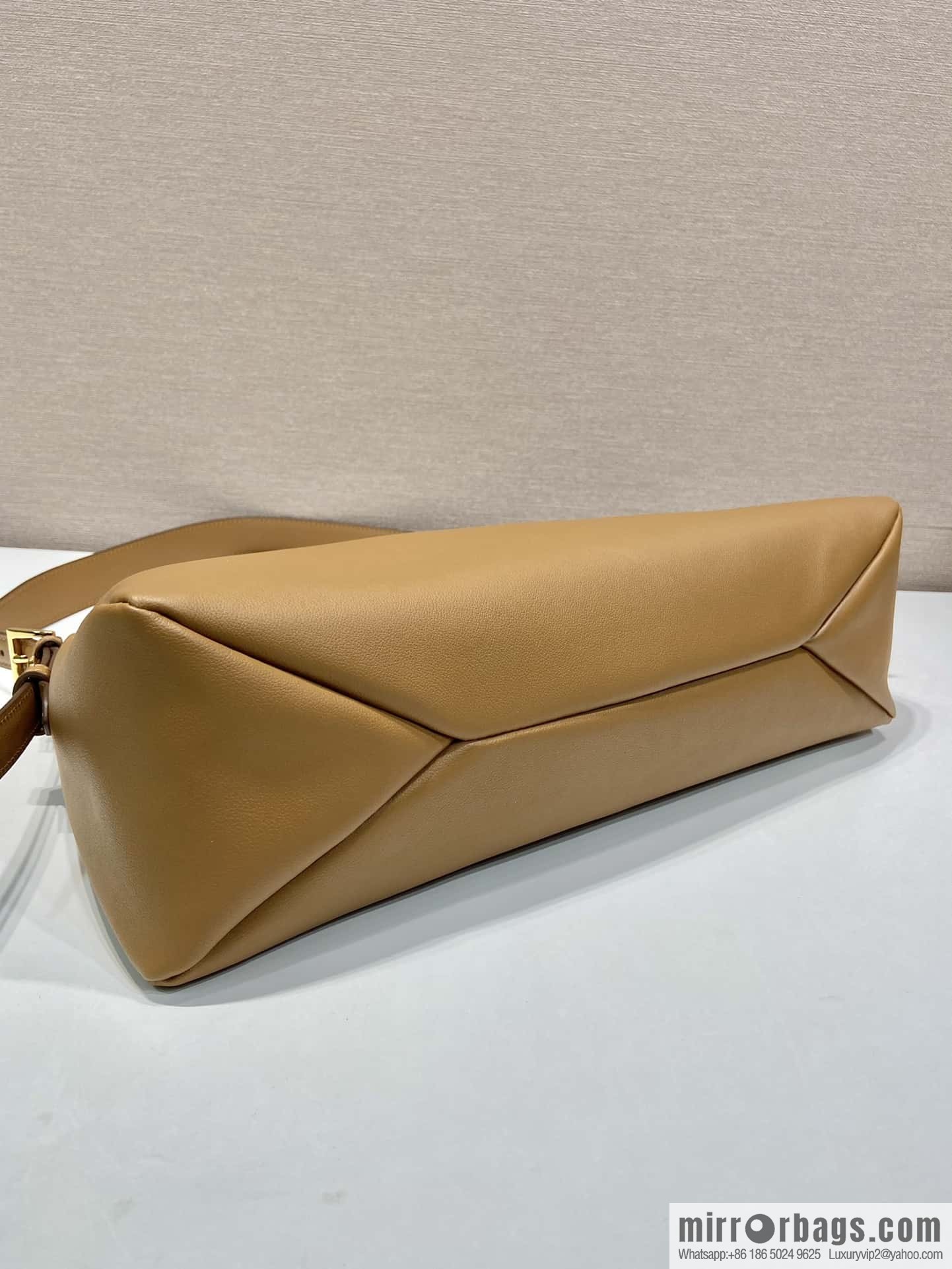 PRADA 🎉 new Aimee armpit bag 🎉 1BC228 🎉 brown