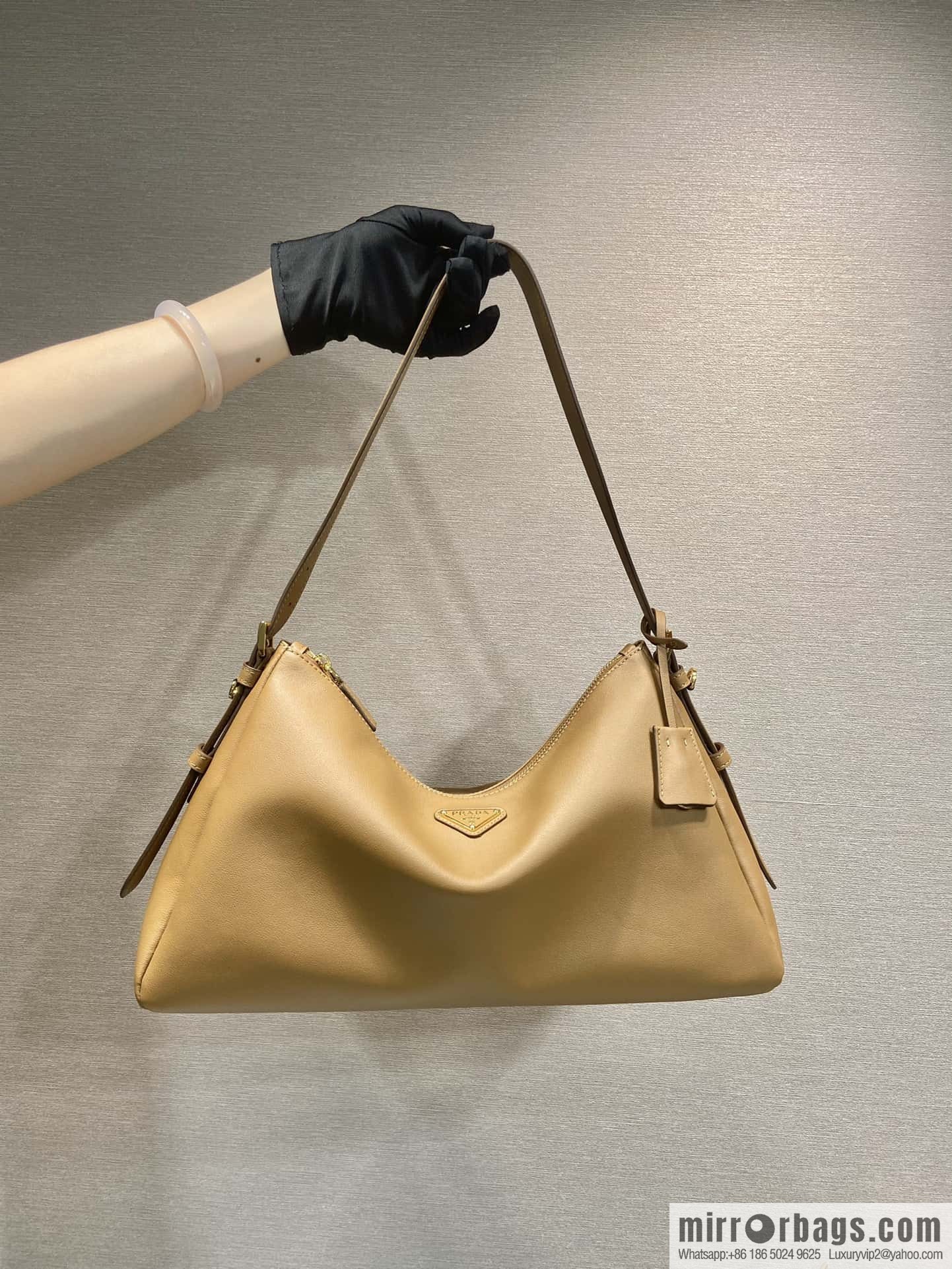 PRADA 🎉 new Aimee armpit bag 🎉 1BC228 🎉 brown
