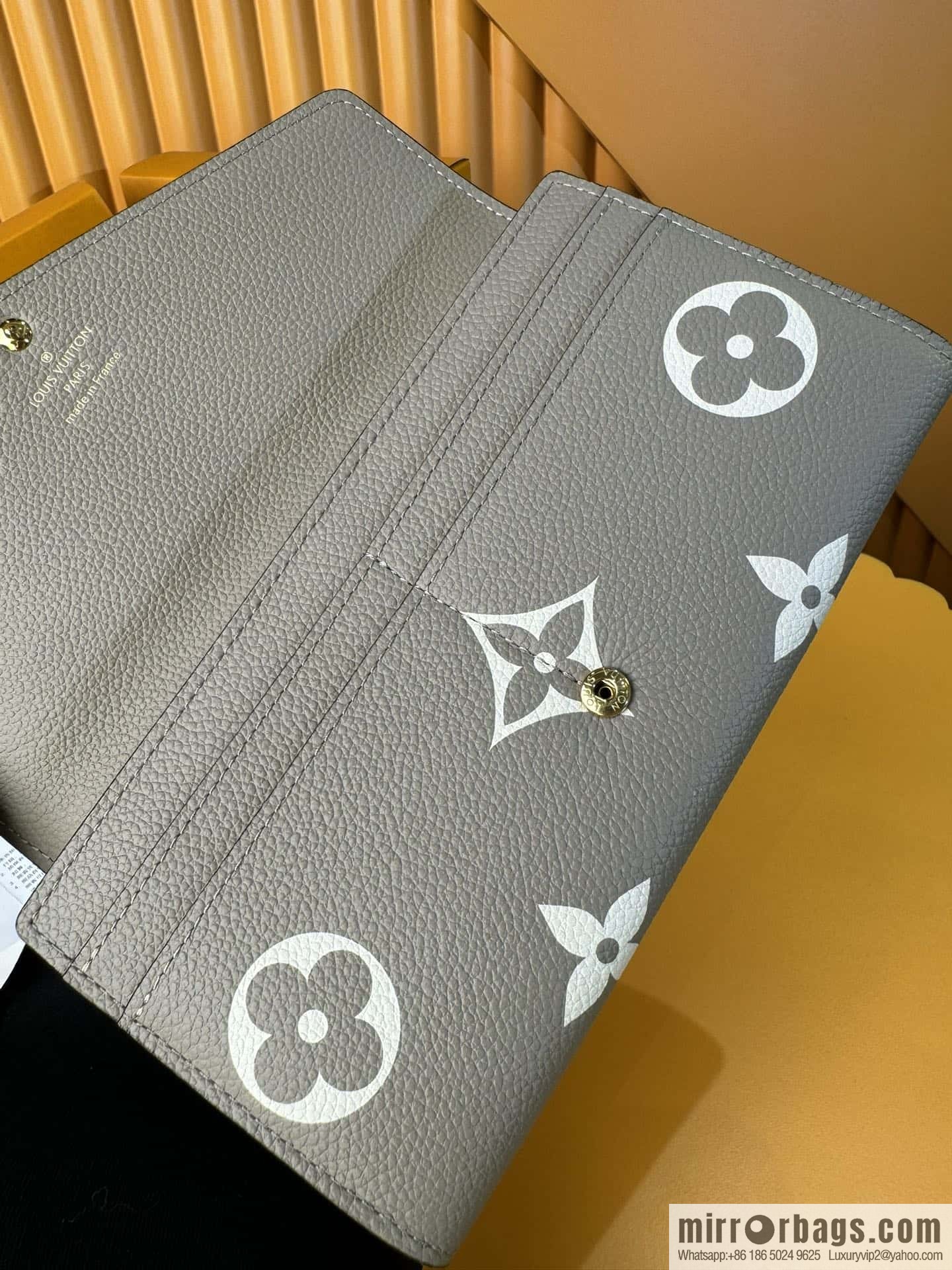 LV Sarah wallet M81049 Premium