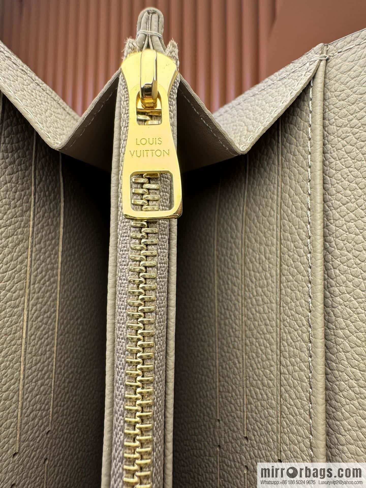 LV Sarah wallet M81049 Premium