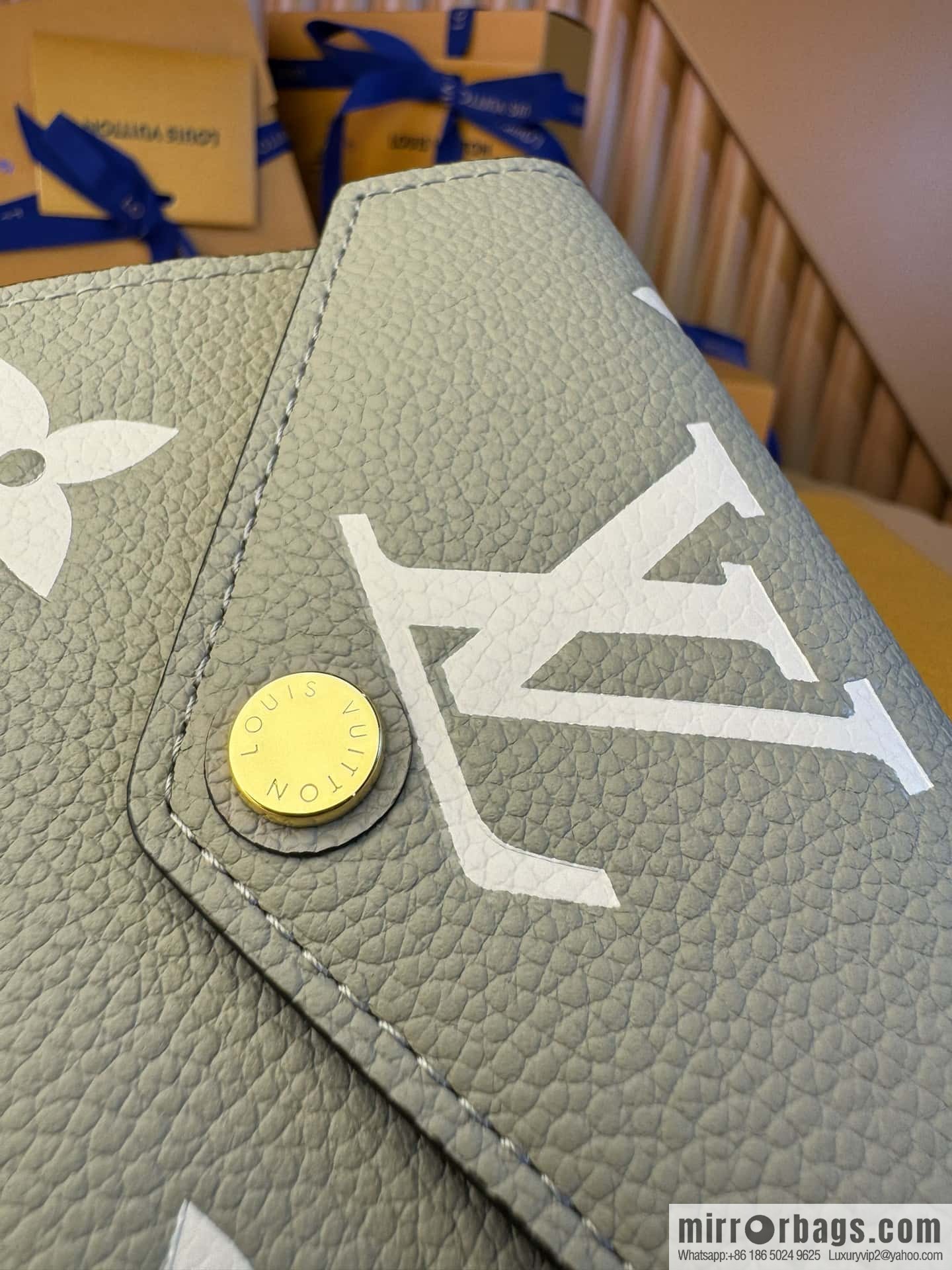 LV VICTORINE M81861 Premium