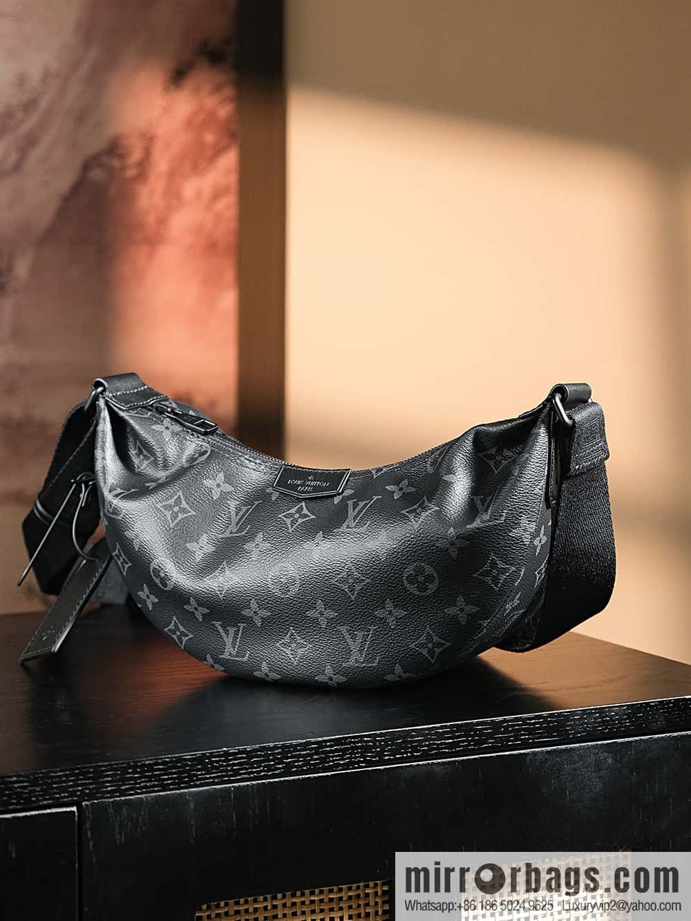 LV M47158 HAMAC small handbag