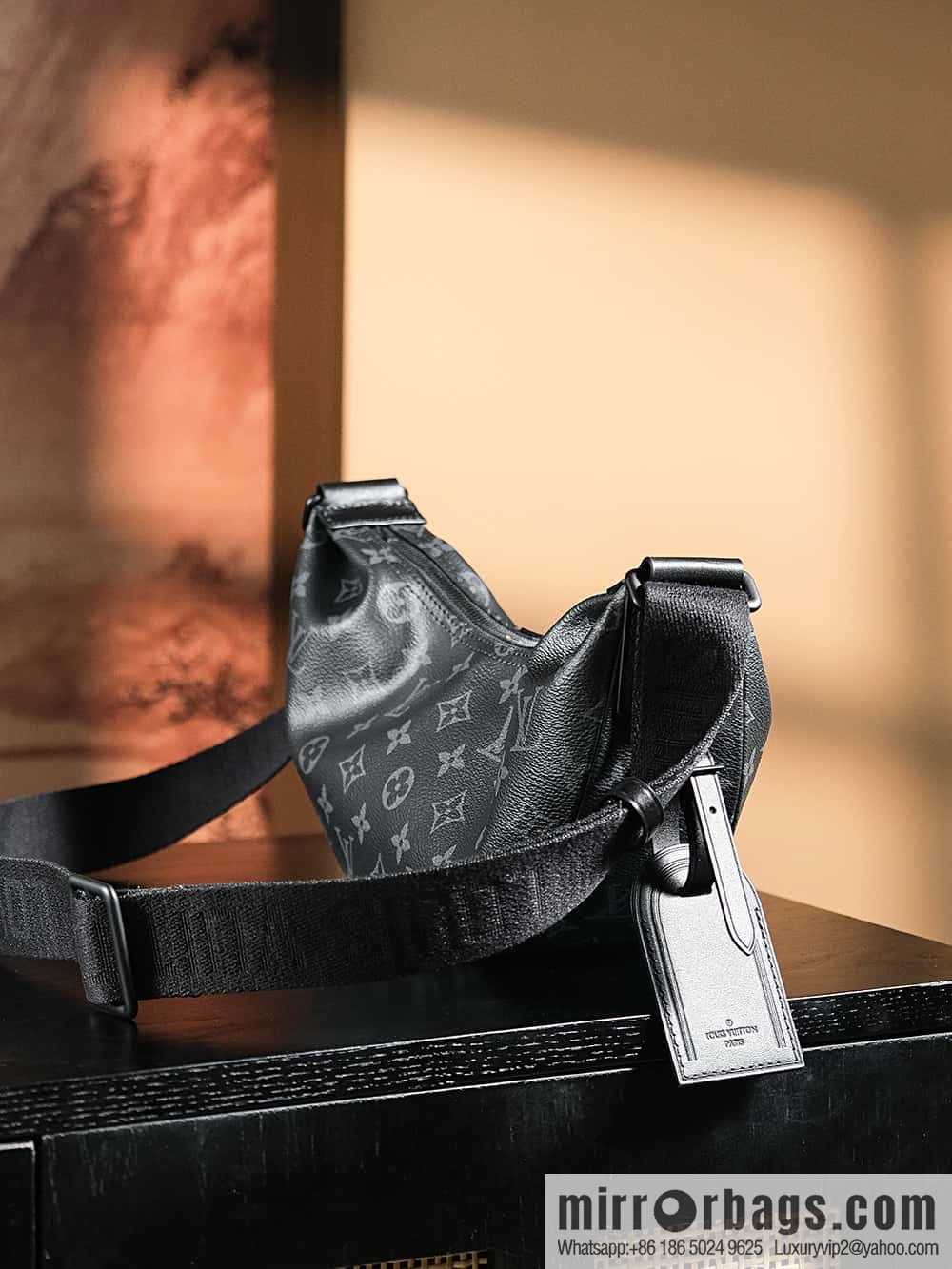 LV M47158 HAMAC small handbag