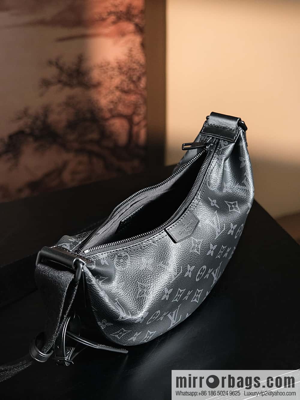 LV M47158 HAMAC small handbag