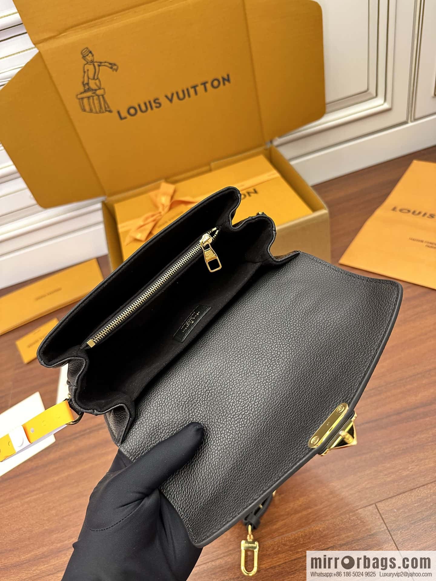 LV M46596 POCHETTE MÉTIS EAST WEST handbag