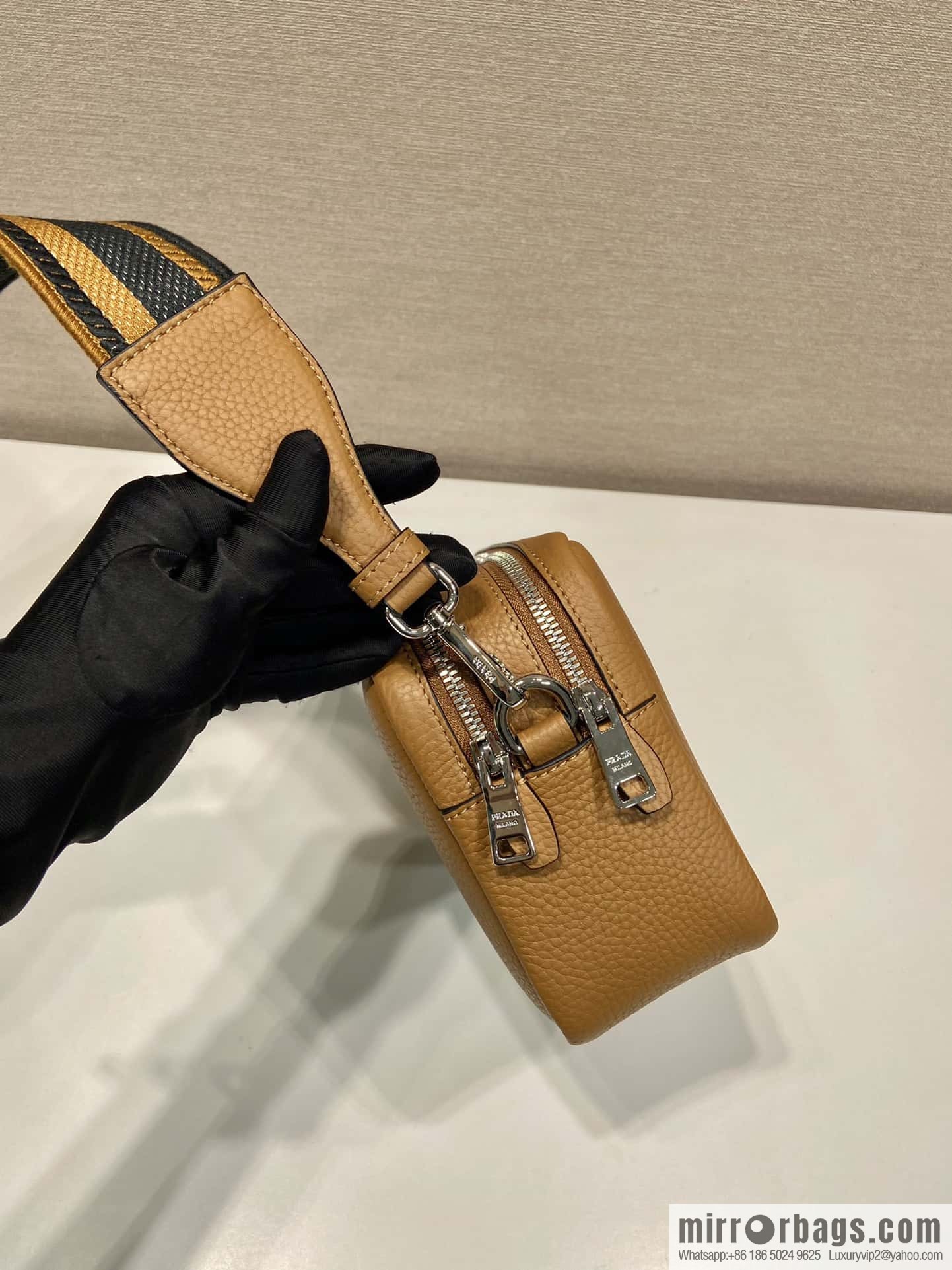 PRADA 🎉 new shoulder strap 🎉 1BD082 new color