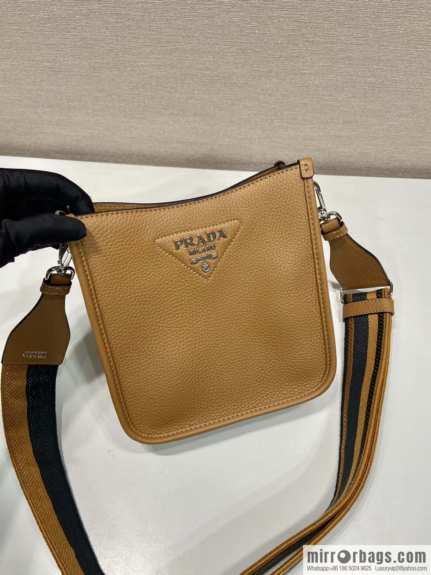 PRADA 👏 new shoulder strap bag 👏 1BH191/tote bag new color