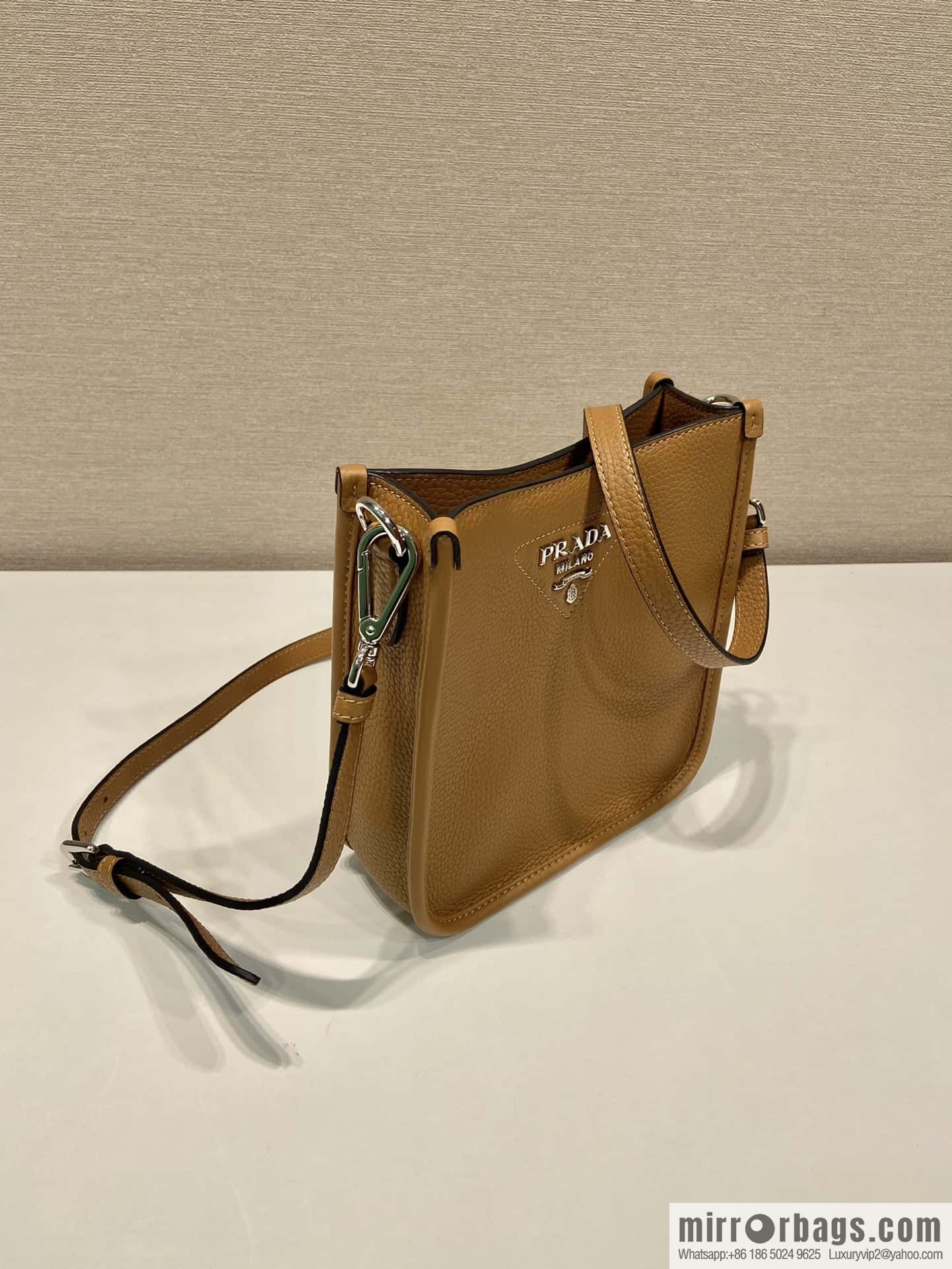 PRADA 👏 new shoulder strap bag 👏 1BH191/tote bag new color