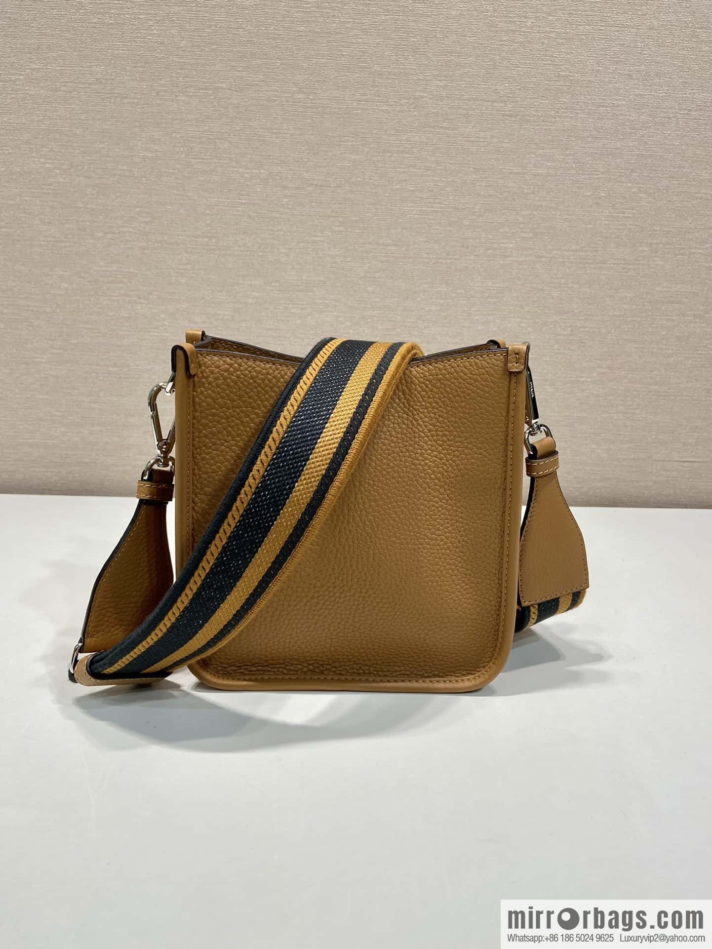 PRADA 👏 new shoulder strap bag 👏 1BH191/tote bag new color