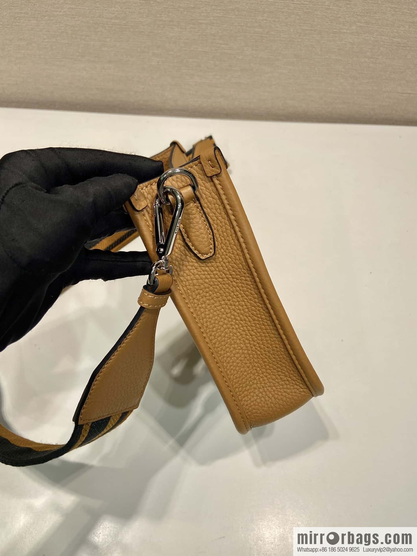 PRADA 👏 new shoulder strap bag 👏 1BH191/tote bag new color