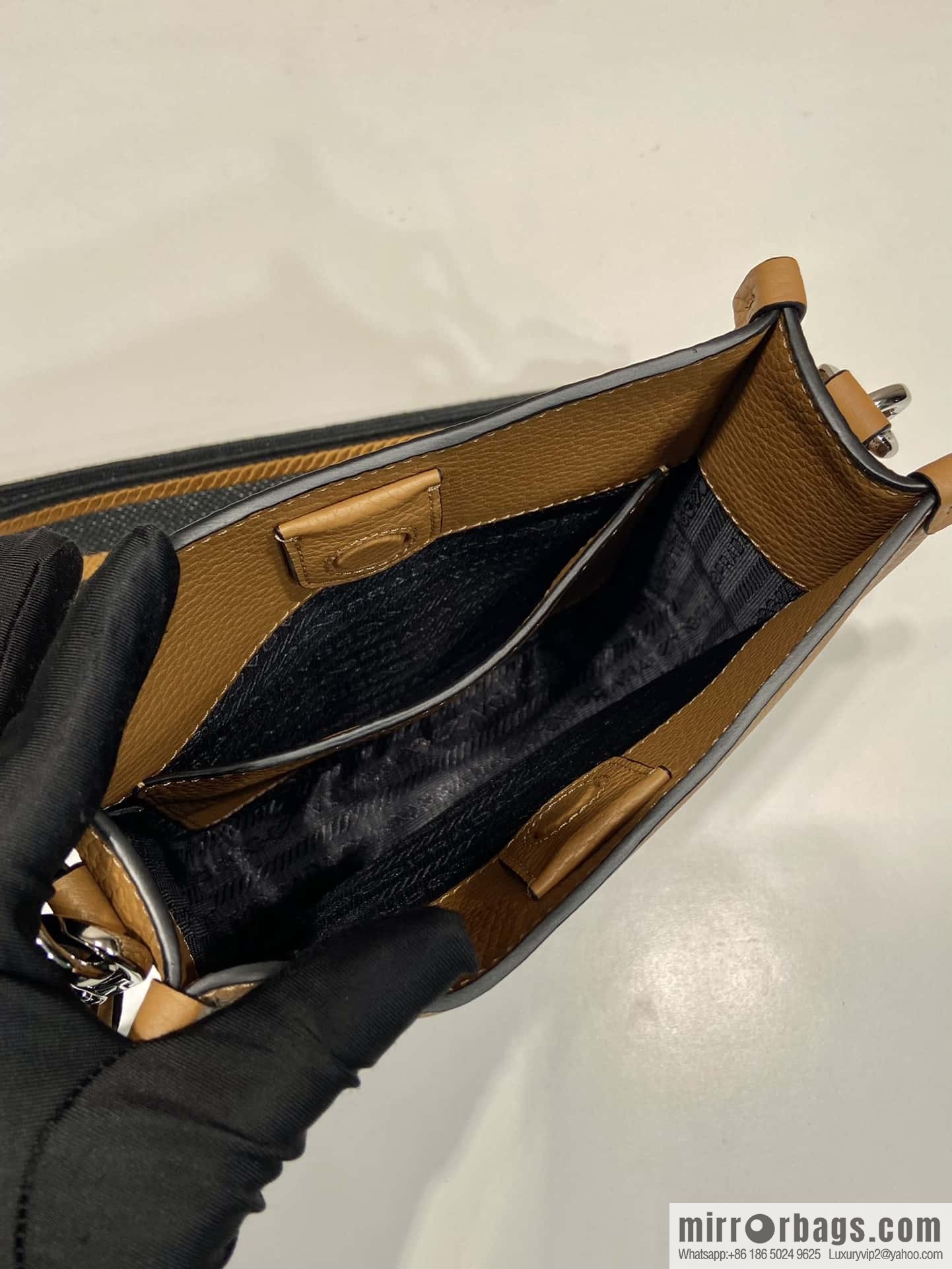 PRADA 👏 new shoulder strap bag 👏 1BH191/tote bag new color