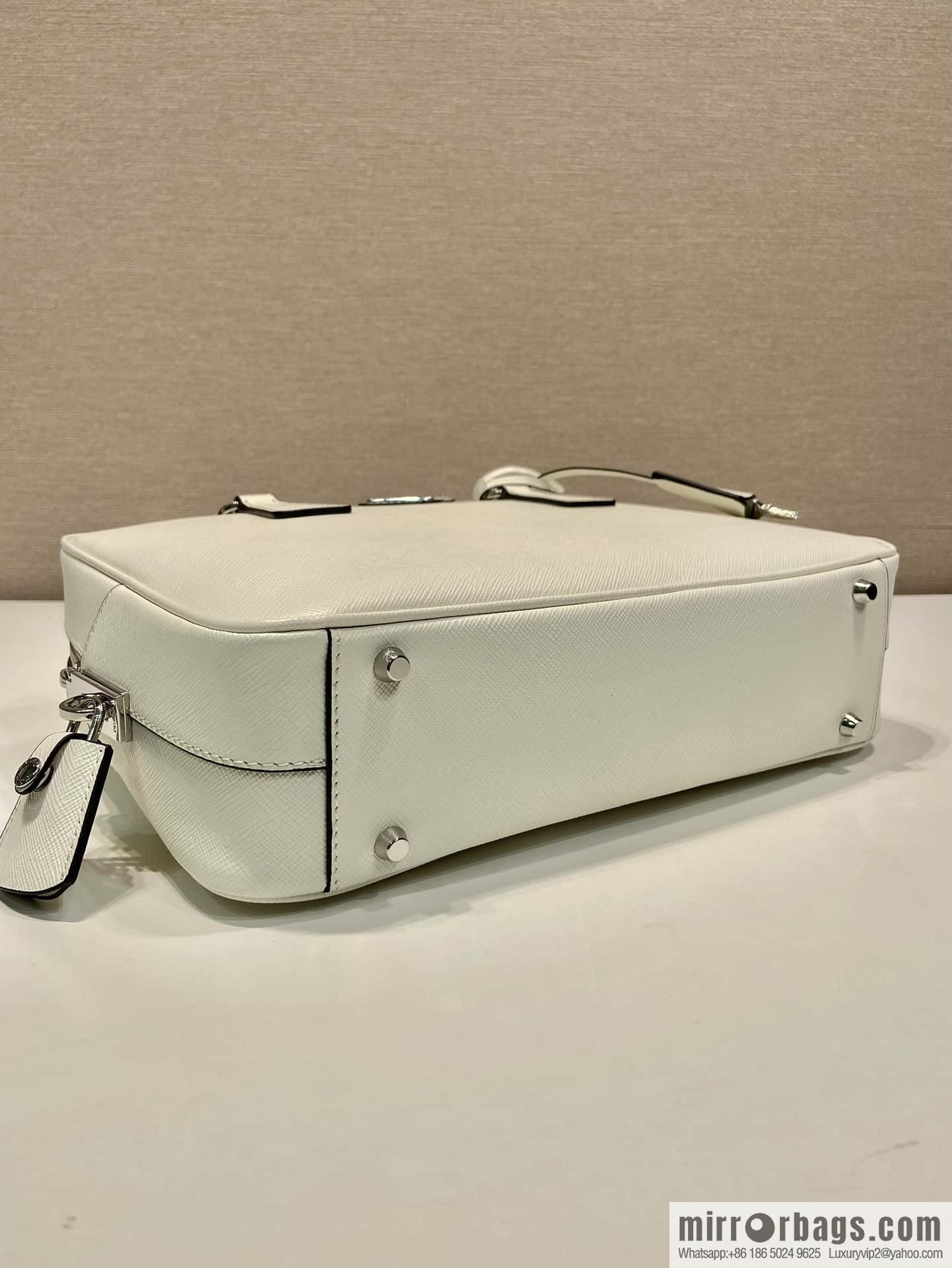 PRADA 🎉 new long handle medieval bag 🎉 1BA428 new 🎉 white