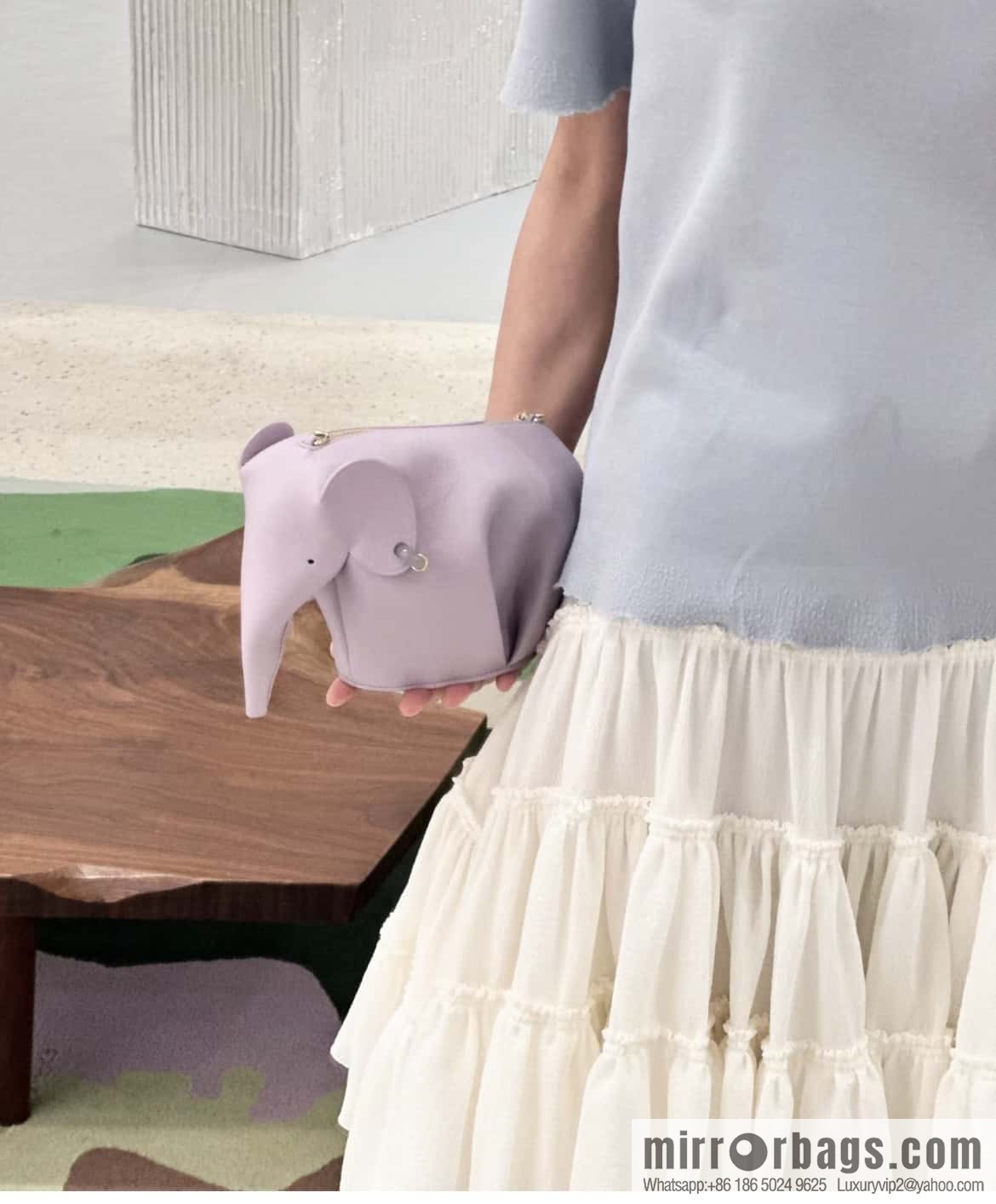LOEWE's latest jade series baby elephant bag 0192 purple