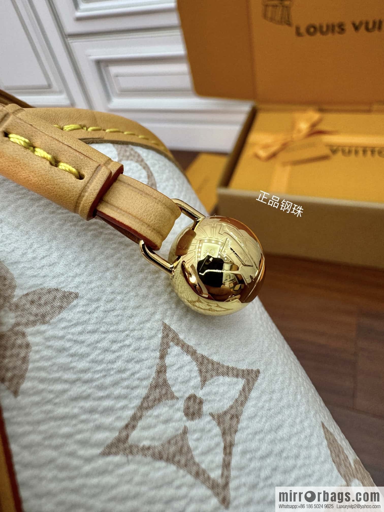 LV M83227 NO ÉPURSE LV CHARMS BAG