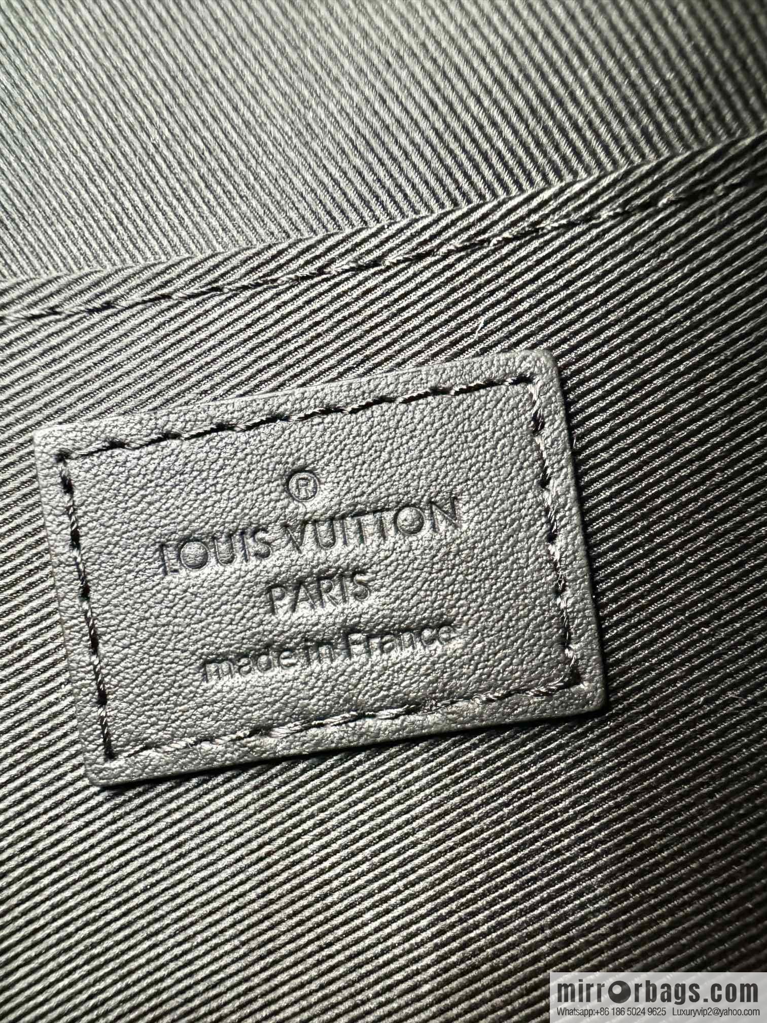 LV M47060 New MONTSOURIS small messenger bag for the season