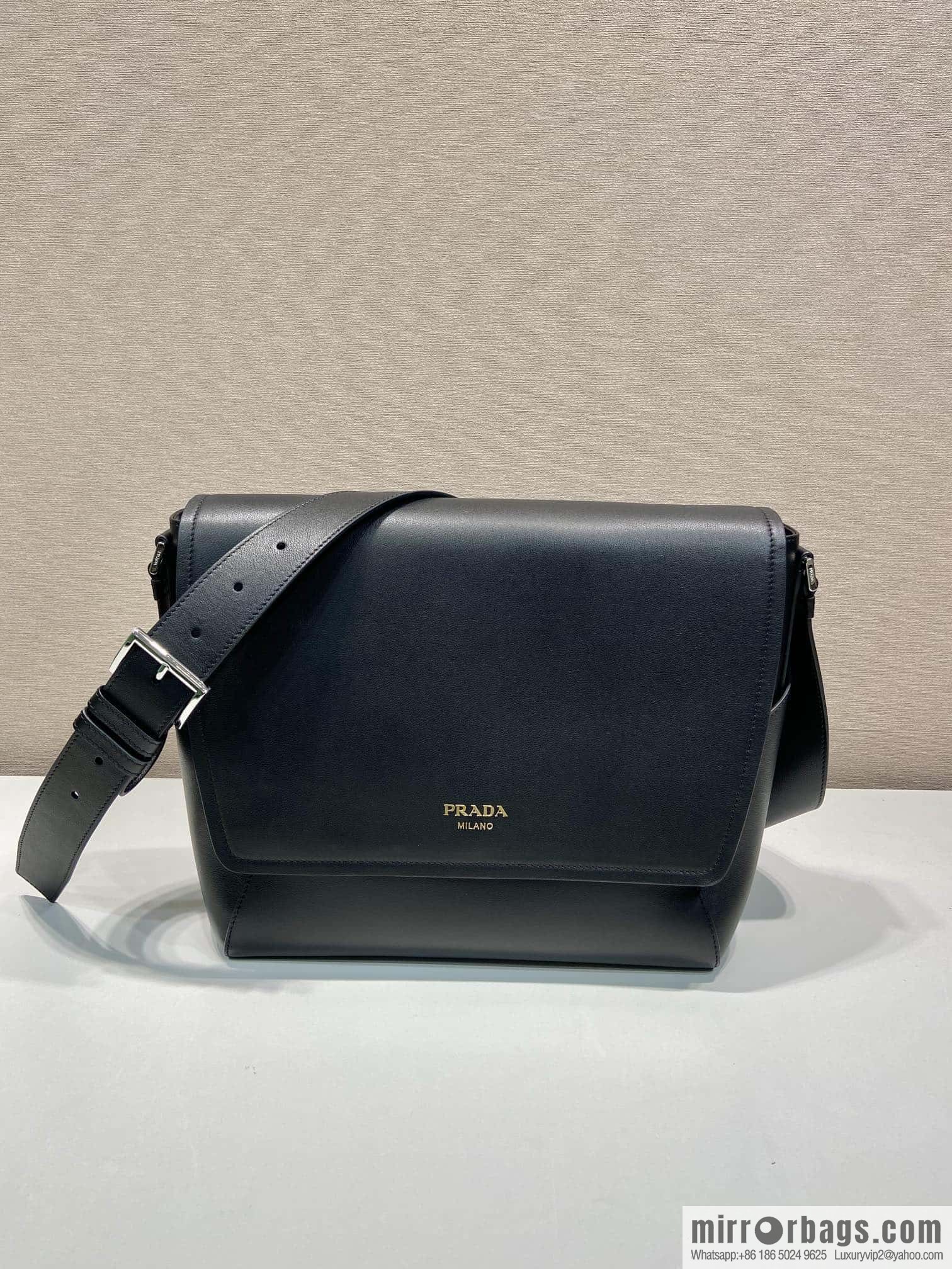 PRADA 🎉 new messenger bag 🎉🎉 2VD068 large