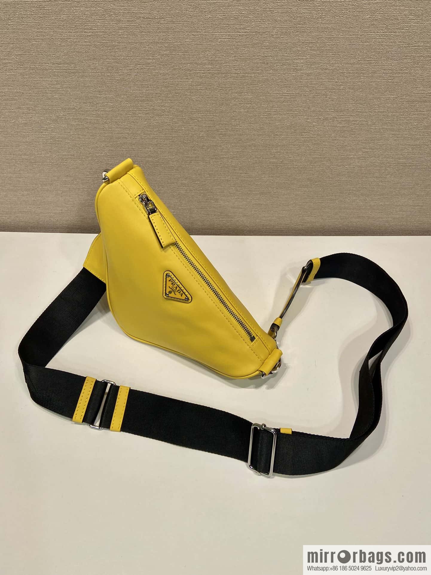 PRADA 🎉 Upgrade Board Triangle Pack 🎉 2VH155 Plain Weave, Yellow