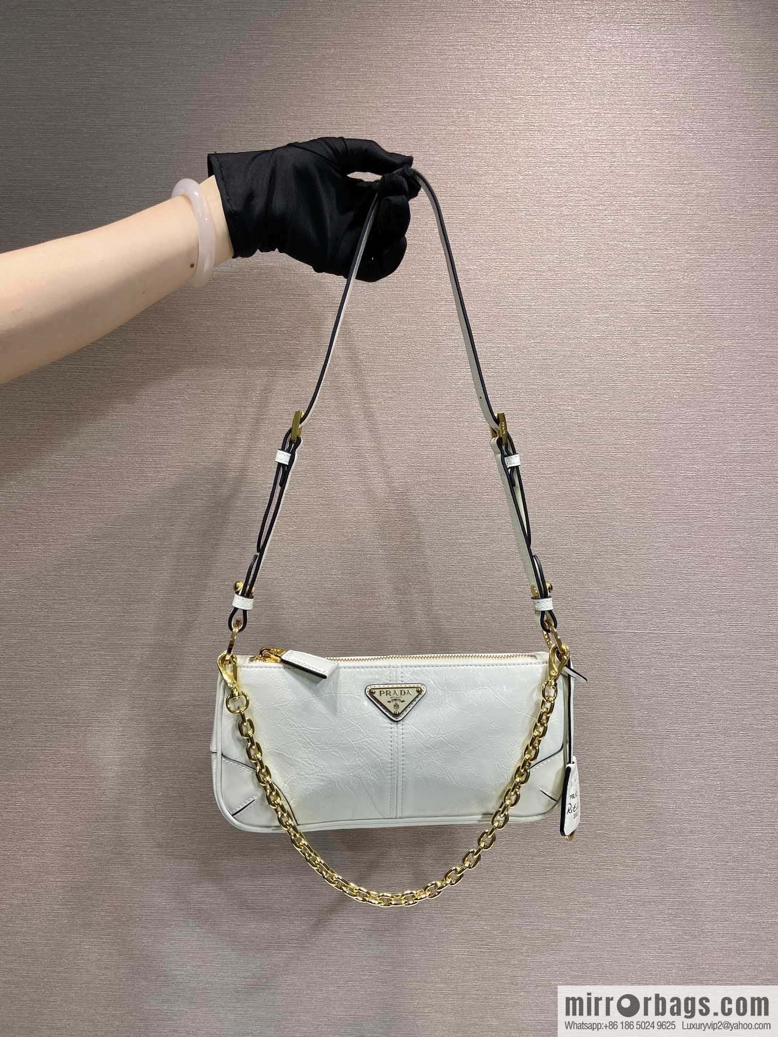 PRADA 🎉 new armpit bag 🎉 1BC221 🎉🎉 white