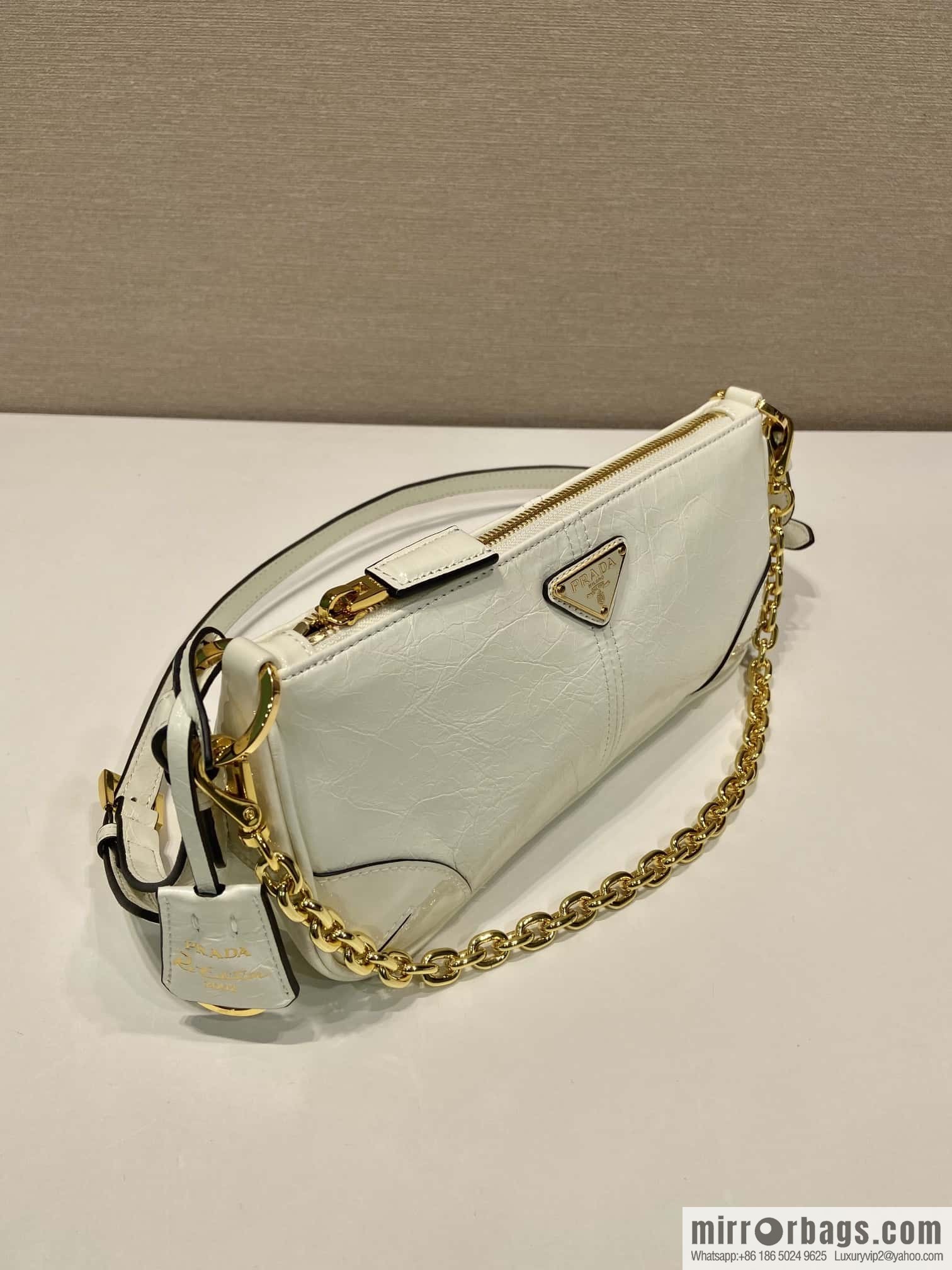 PRADA 🎉 new armpit bag 🎉 1BC221 🎉🎉 white