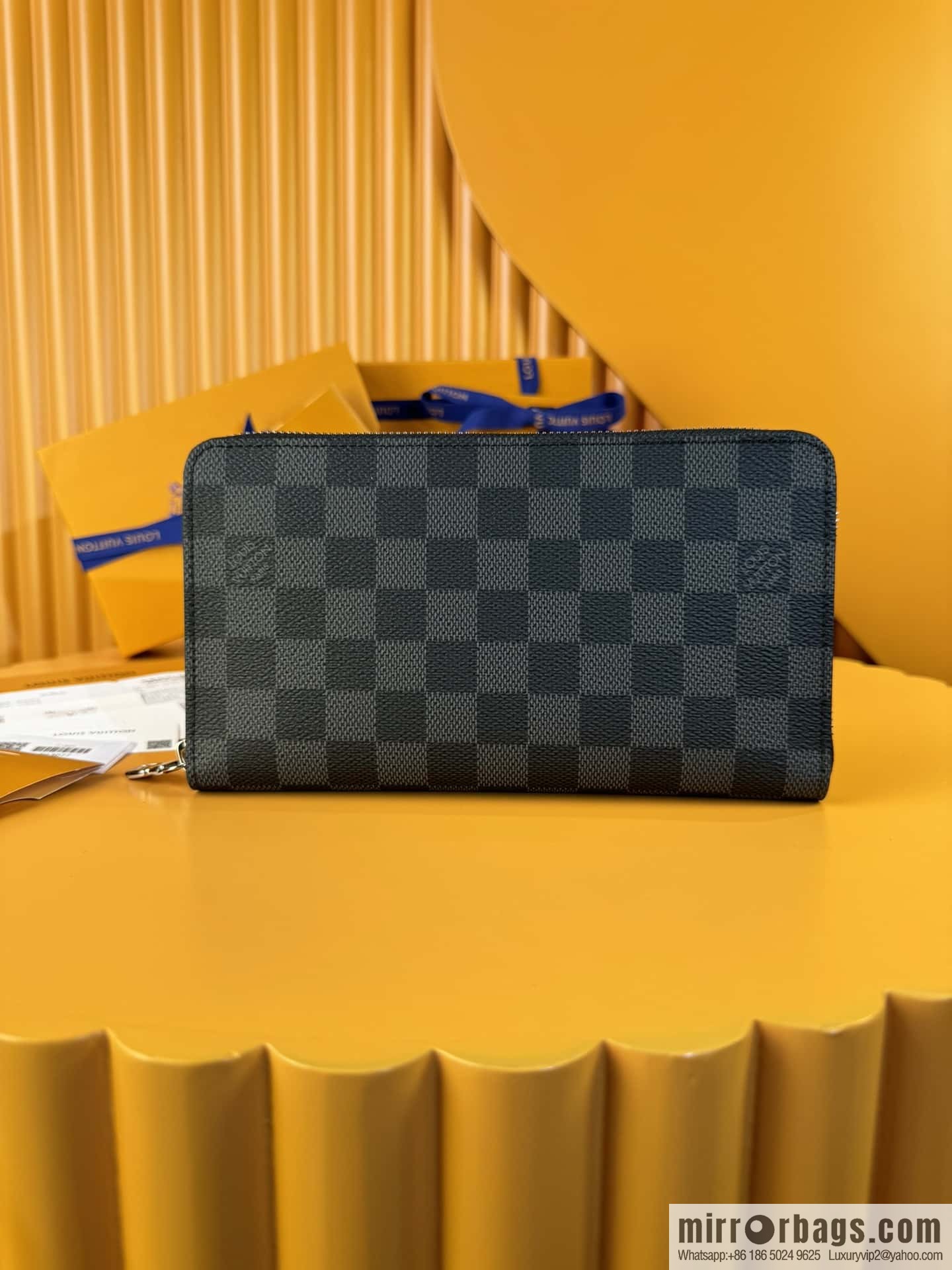 LV Zippy Wallet N63077 Premium