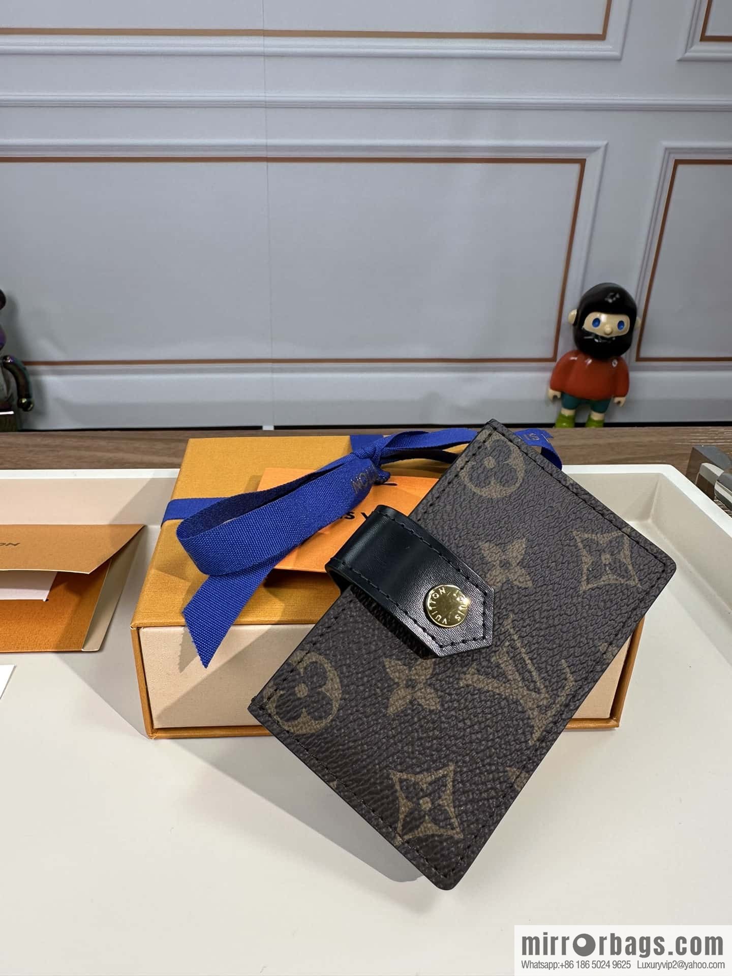 LV card clip M80878 premium