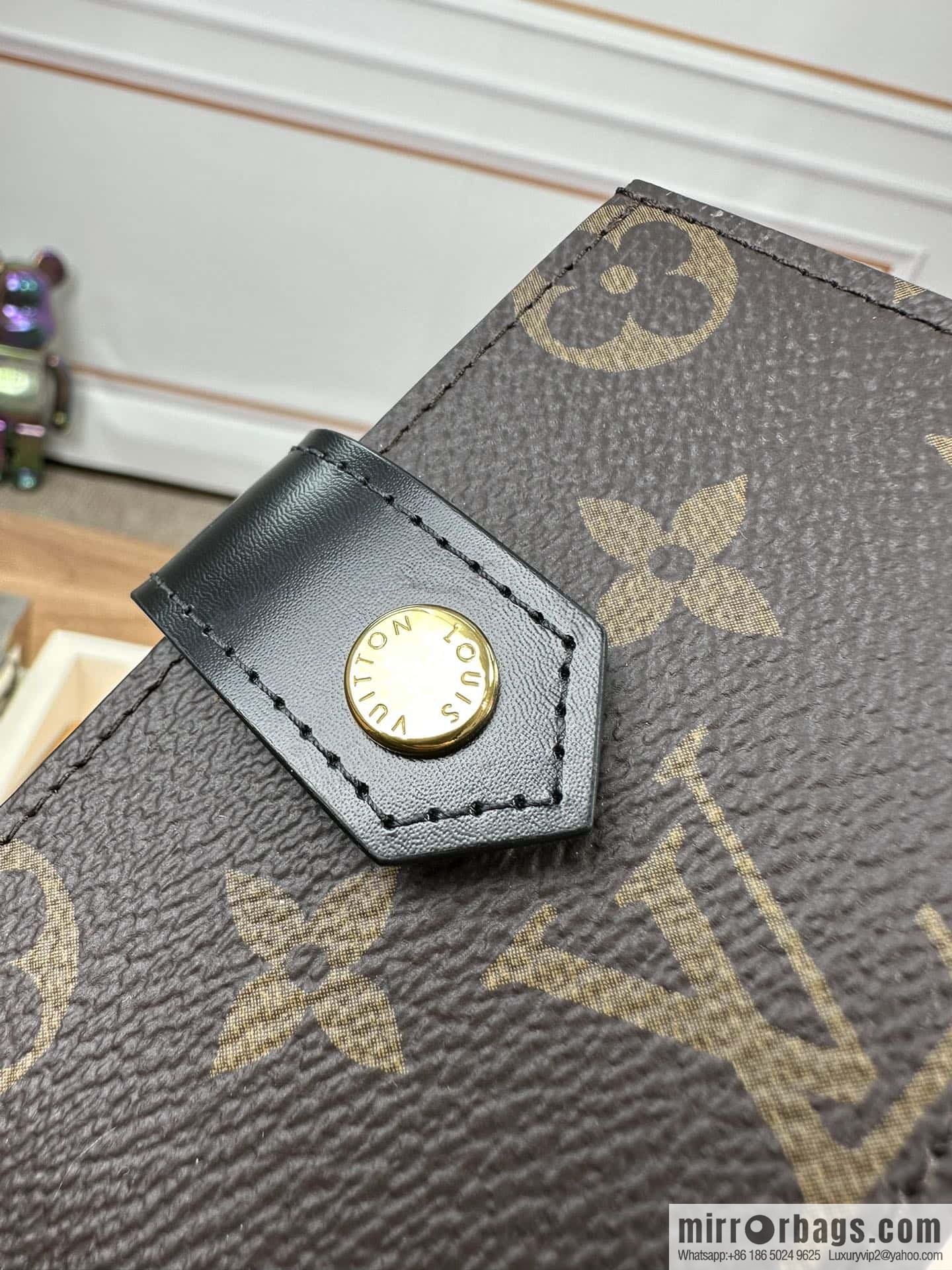 LV card clip M80878 premium