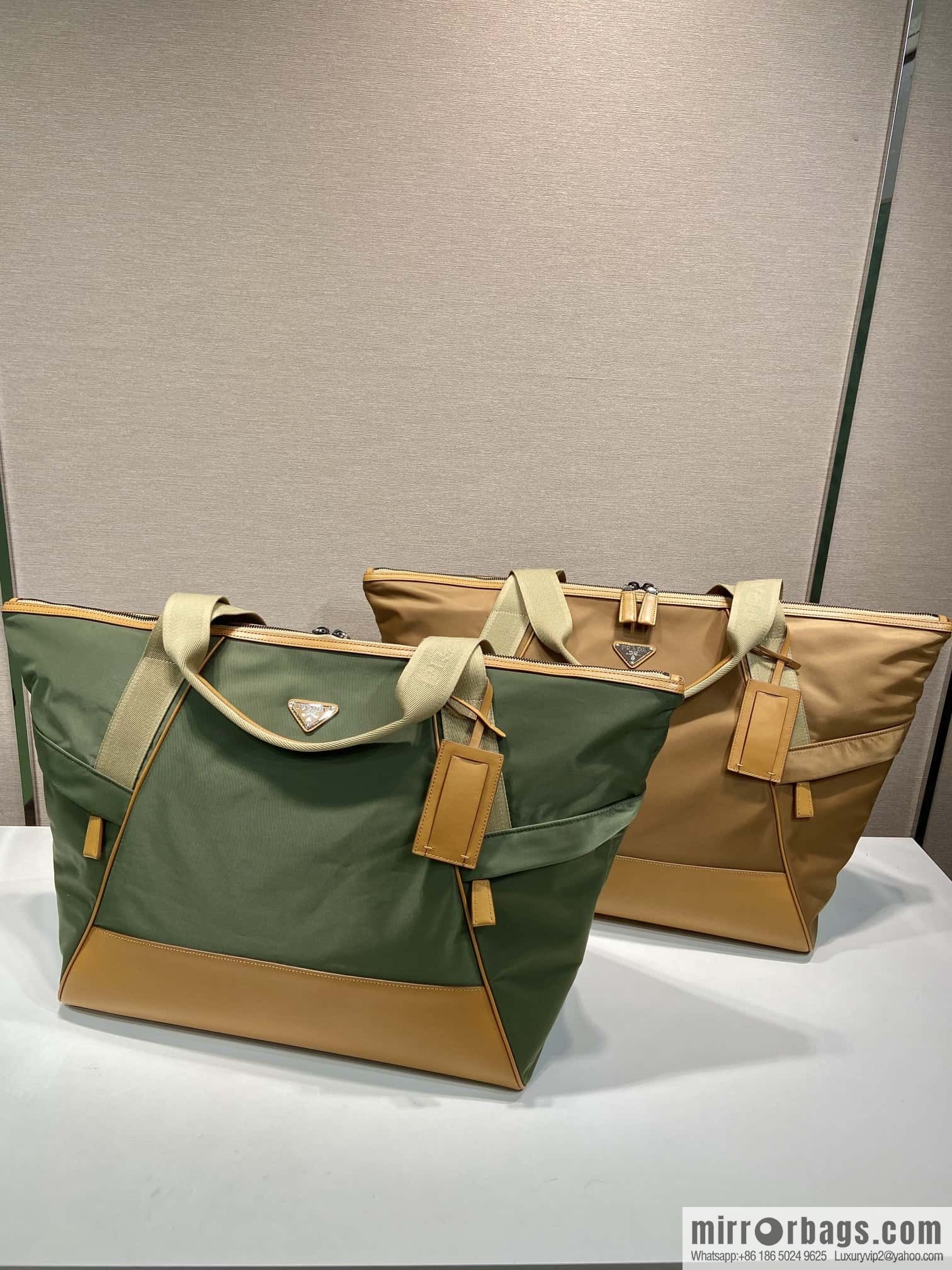 PRADA 🎉 new travel bag 🎉 2VC040