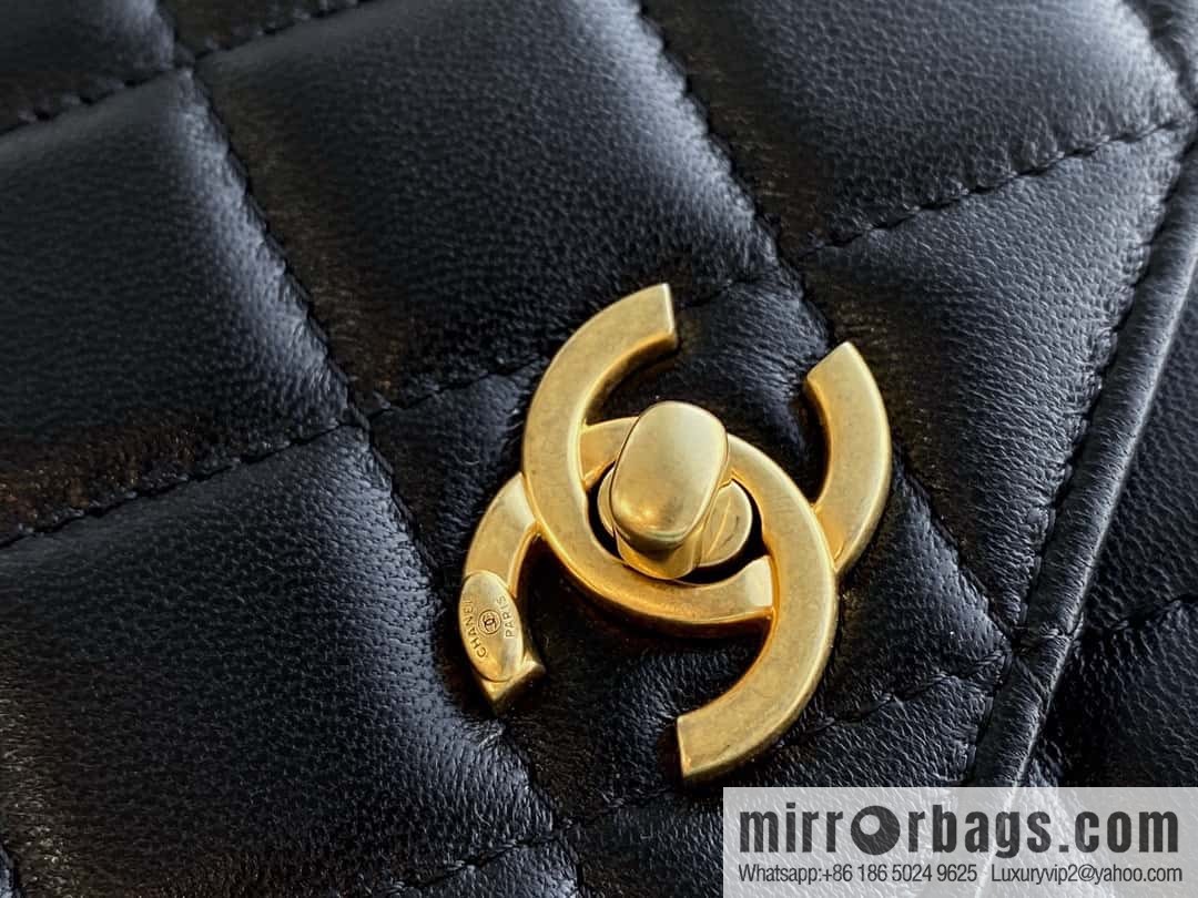 CHANEL π
Metal Ball Black AP1450