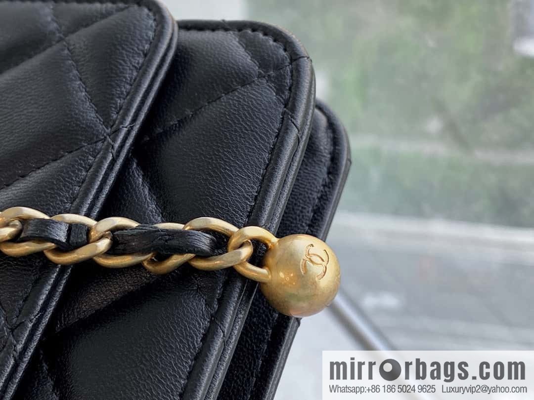 CHANEL π
Metal Ball Black AP1450