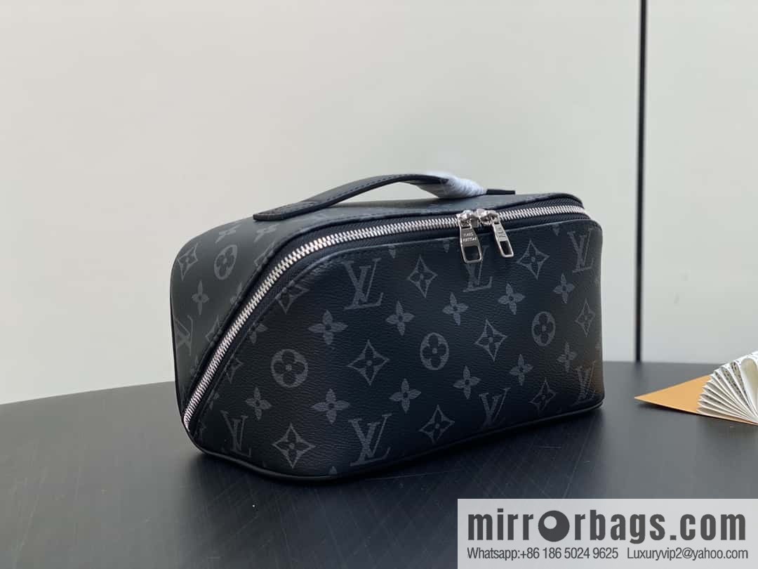 [Boutique‑grade] M11750 black flower M11508 toilet bag clutch bag series TOILETRY BAG toilet bag