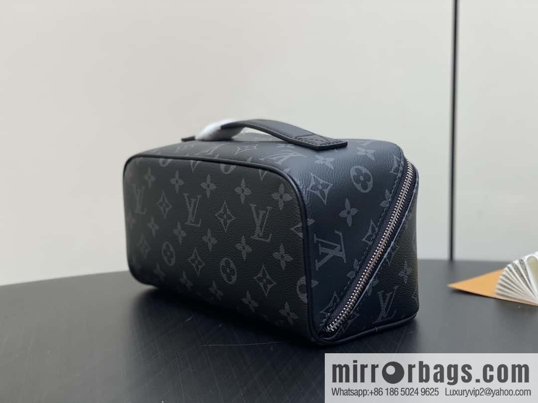 [Boutique‑grade] M11750 black flower M11508 toilet bag clutch bag series TOILETRY BAG toilet bag