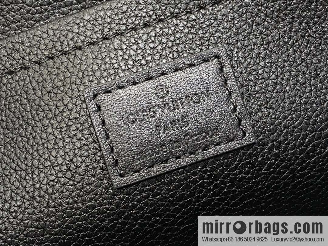 [Boutique‑grade] M11750 black flower M11508 toilet bag clutch bag series TOILETRY BAG toilet bag