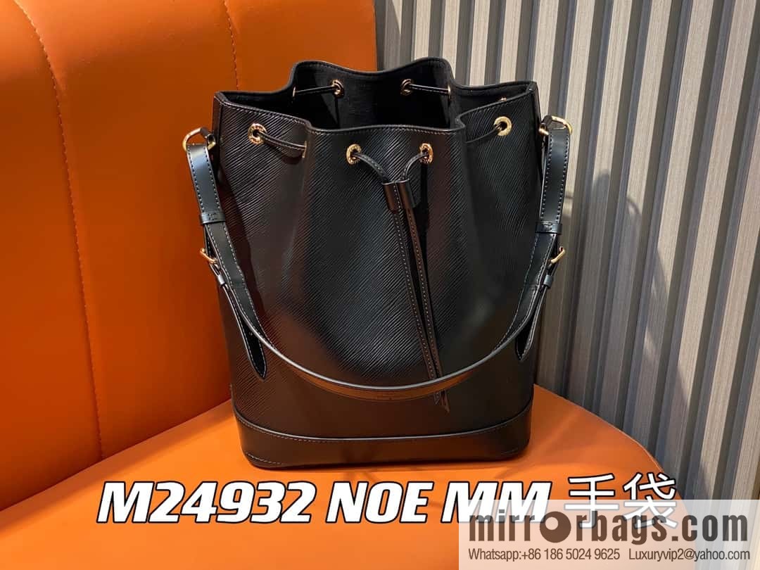 [Boutique‑grade] M24932 black, water ripple bucket bag NOE MM handbag