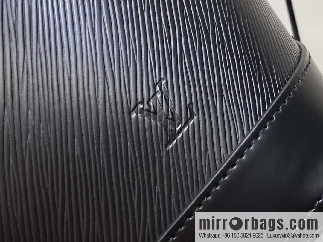 [Boutique‑grade] M24932 black, water ripple bucket bag NOE MM handbag