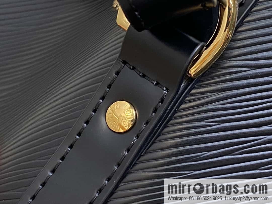 [Boutique‑grade] M24932 black, water ripple bucket bag NOE MM handbag