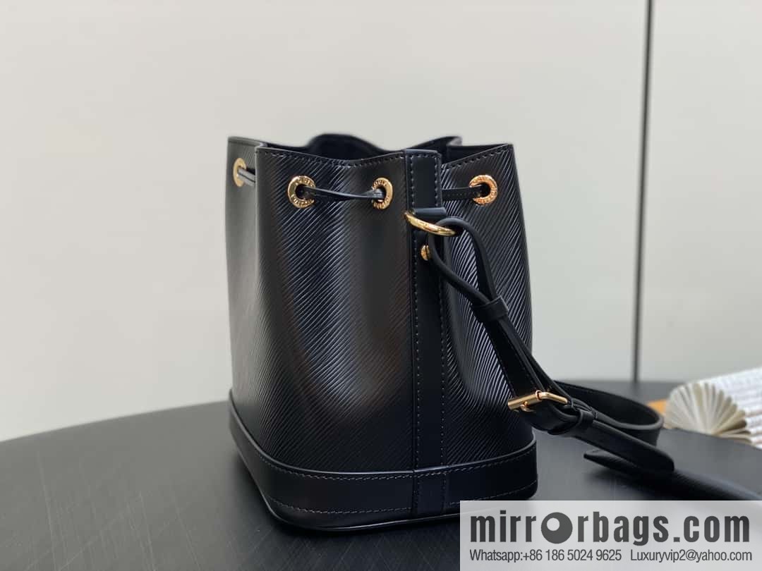 [Boutique‑grade] M24675 black, water ripple bucket bag NOE BB handbag